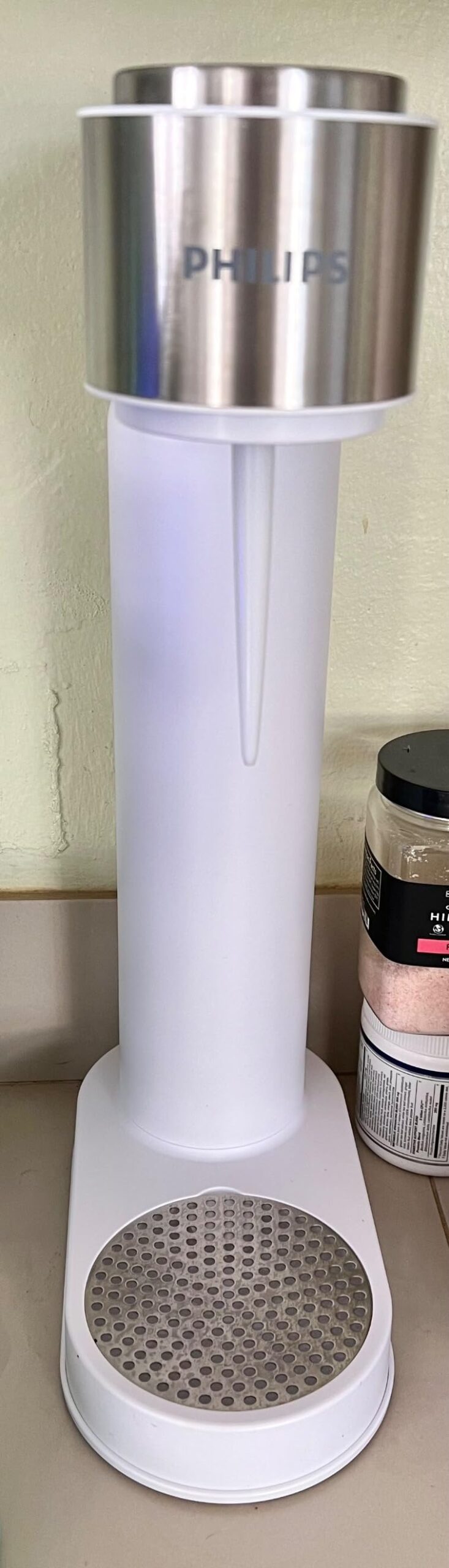 Philips Sparkling Water Maker Soda Streaming Machine with 1L Carbonating Bottle, Seltzer Fizzy Water Maker customer photo 1