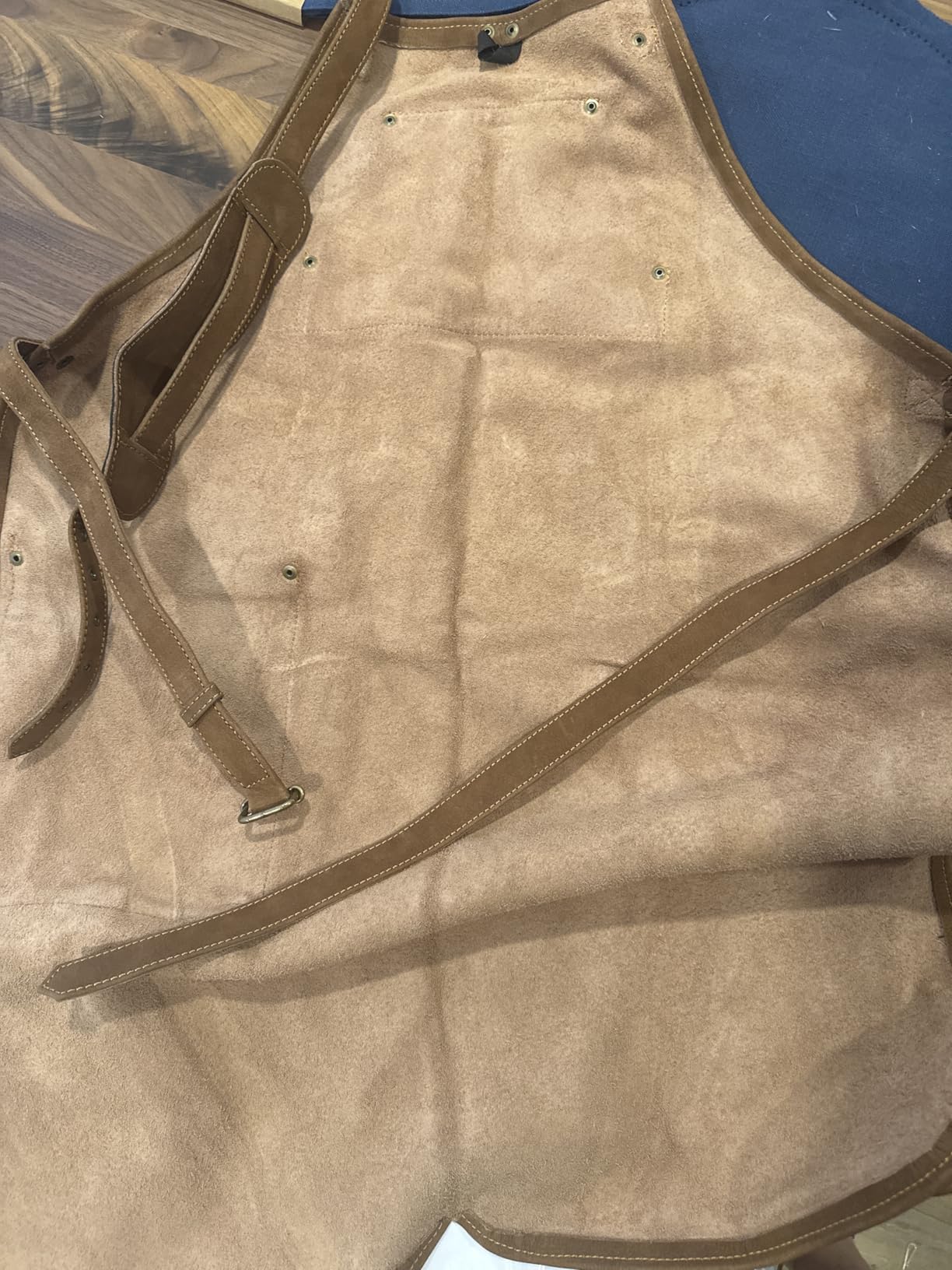 Angus Stoke Premium Leather Apron - Full Leather handcrafted BBQ, Working, Barber Apron - One-Cut Style, adjustable Chef's apron Henry customer photo 1