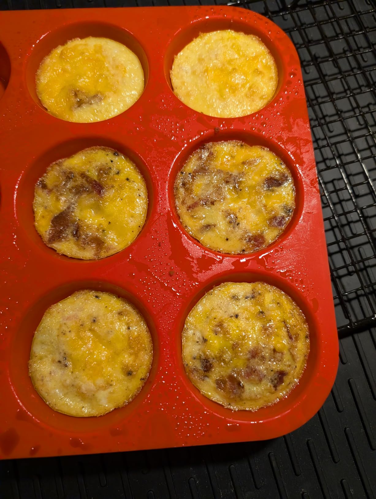 CAKETIME 12 Cups Silicone Muffin Pans for Baking - Regular Size Cupcake Pan Muffin Tin for Baking Nonstick Food Grade Silicone Molds customer photo 1