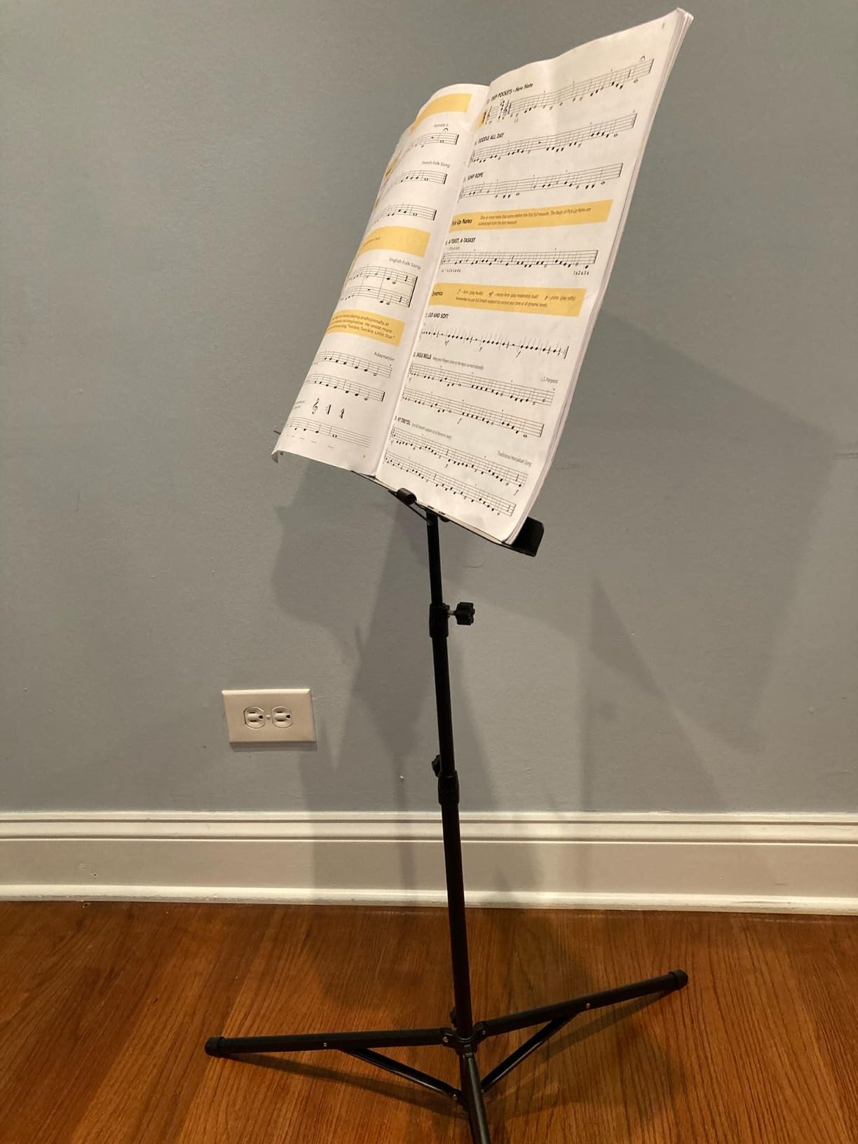 CAHAYA Dual-Use Reinforced Folding Sheet Music Stand with Stand Light & Desktop Book Stand Lightweight Portable Adjustable with Carrying Bag Including Music Sheet Clip Holder customer photo 2