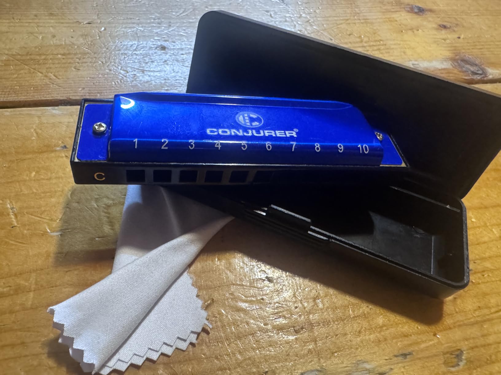 CONJURER Blues Harmonica for Students Adult Beginners 10 Hole Diatonic Harmonica Key of C, Metal Mouth Organ C Key Brass Reed with Case, Red customer photo 2