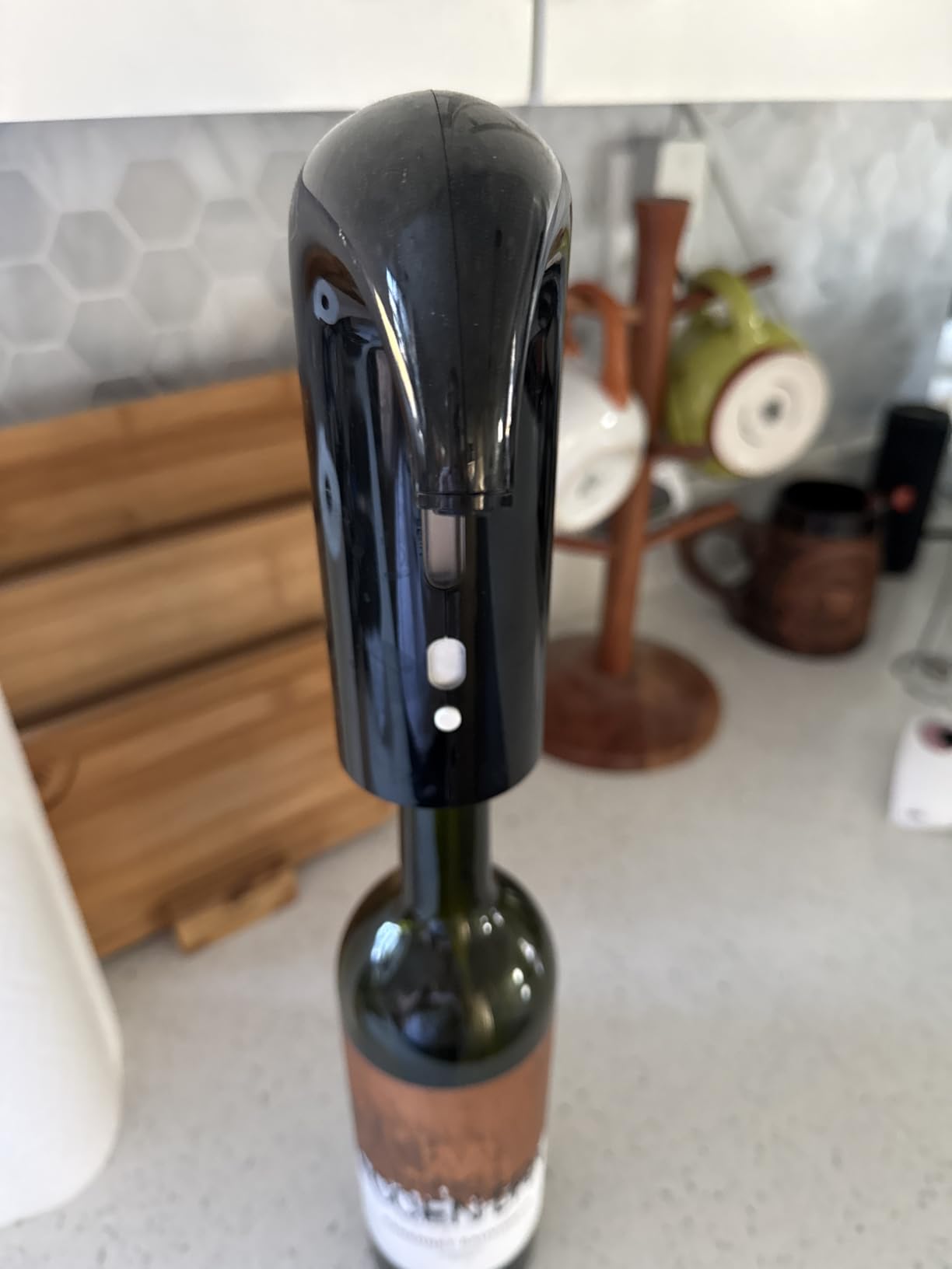 Electric Wine Aerator, Wine Dispenser Pump, Automatic Wine Pourer, Instant Wine Decanter, One-Touch Wine Oxidizer with Retractable Tube, Portable and USB Rechargeable, Matte Black customer photo 1
