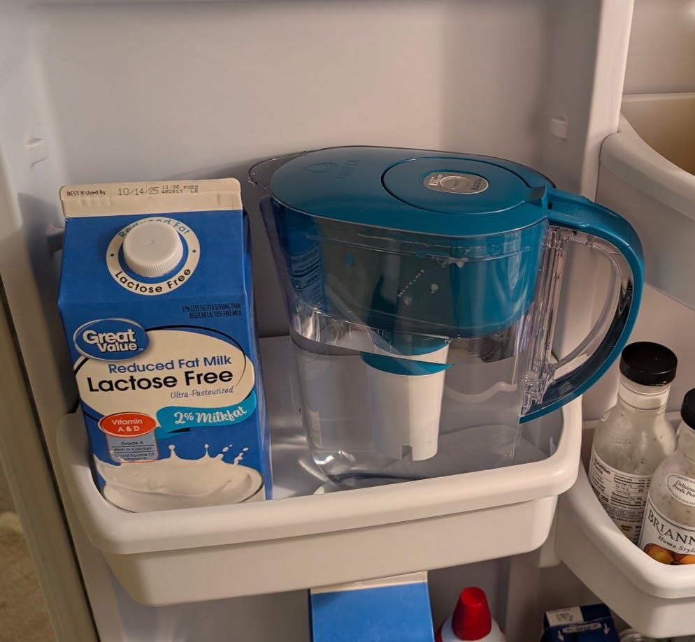 Brita Metro Water Filter Pitcher with SmartLight Change Indicator, BPA-Free, Replaces 1,800 Plastic Water Bottles a Year, Lasts Two Months, Includes 1 Filter, Small - 6-Cup Capacity, Turquoise customer photo 1