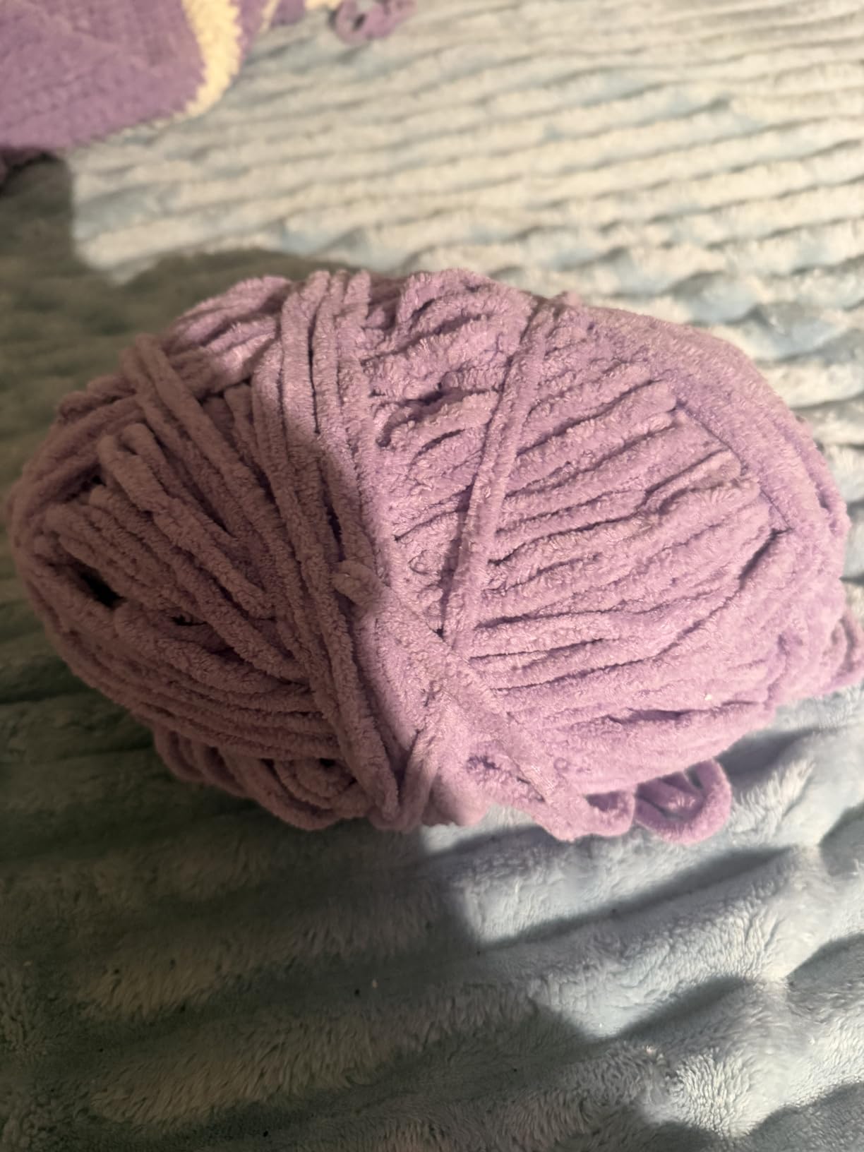Bernat BABY BLANKET BB Buttercup Yarn - 1 Pack of 10.5oz/300g - Polyester - #6 Super Bulky - 220 Yards - Knitting/Crochet customer photo 1