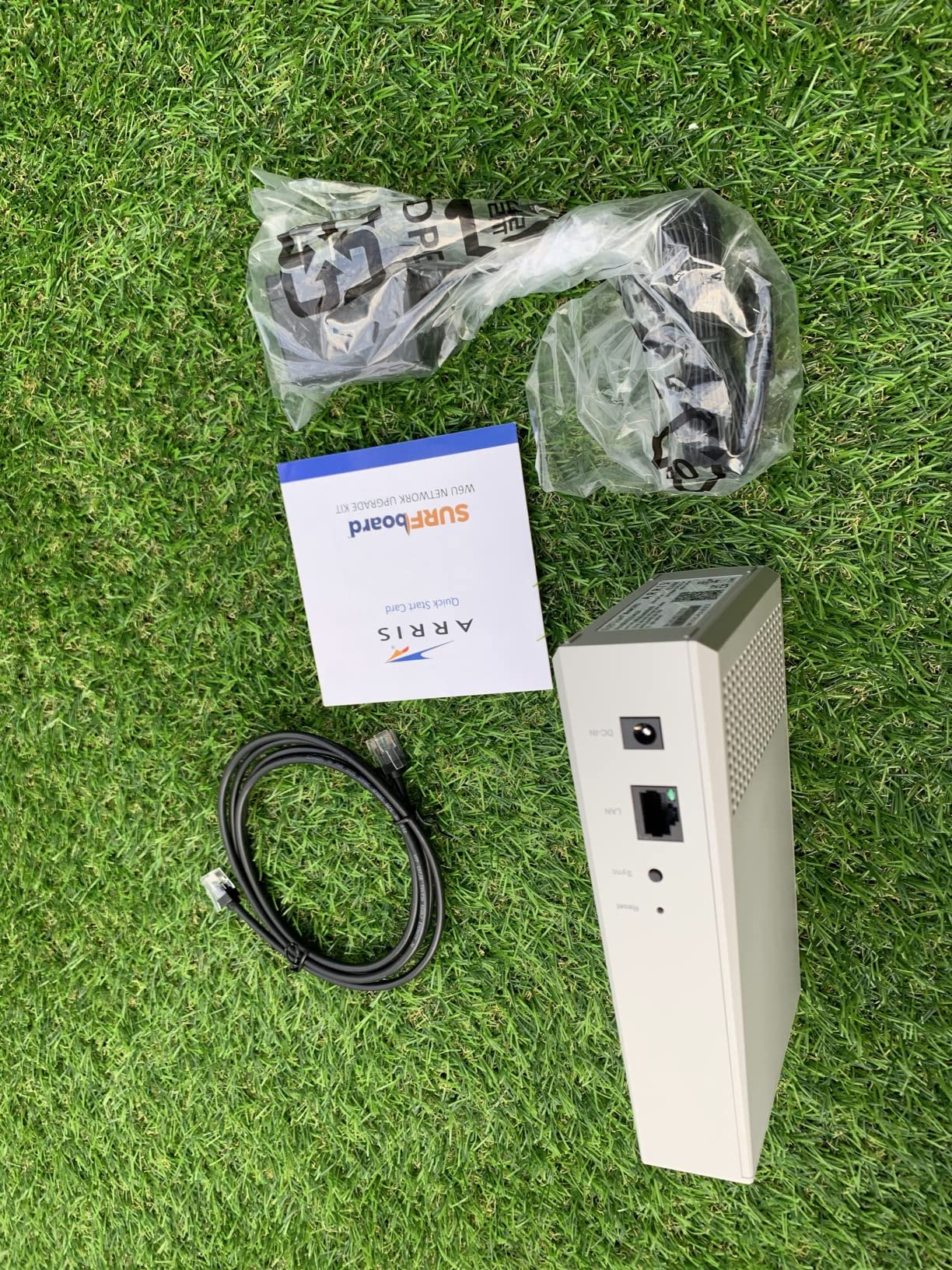 Arris Surfboard Wi-Fi 6E Access Point | W6U | Dedicated 6 GHz Band for Compatible Devices | 2.5 Gbps Port | Works with Any Wi-Fi Device | Upgrade Your Network to Wi-Fi 6E customer photo 2