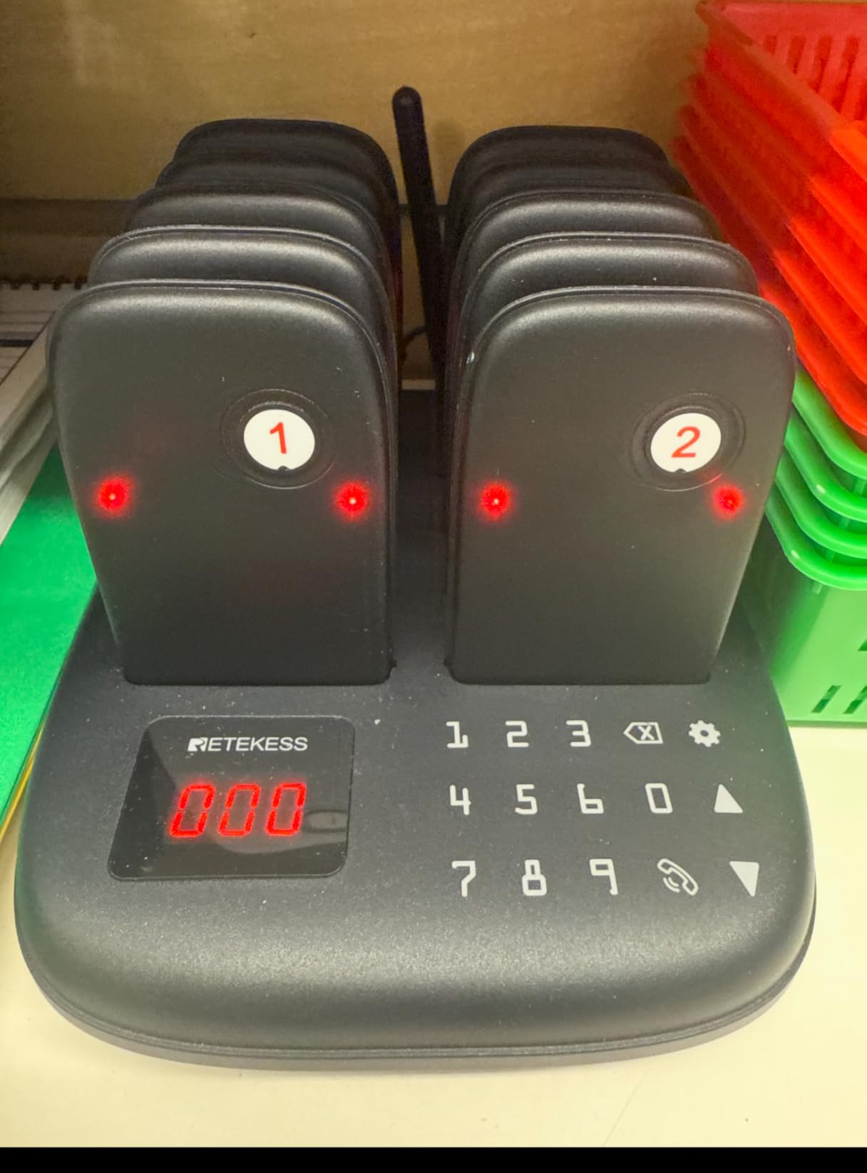 Retekess TD175 Restaurant Pager System, Restaurant Buzzer Pagers with Vibration, Mute Keyboard,3280ft Long Range,16 Beepers for Church, Nursery, Food Truck customer photo 1