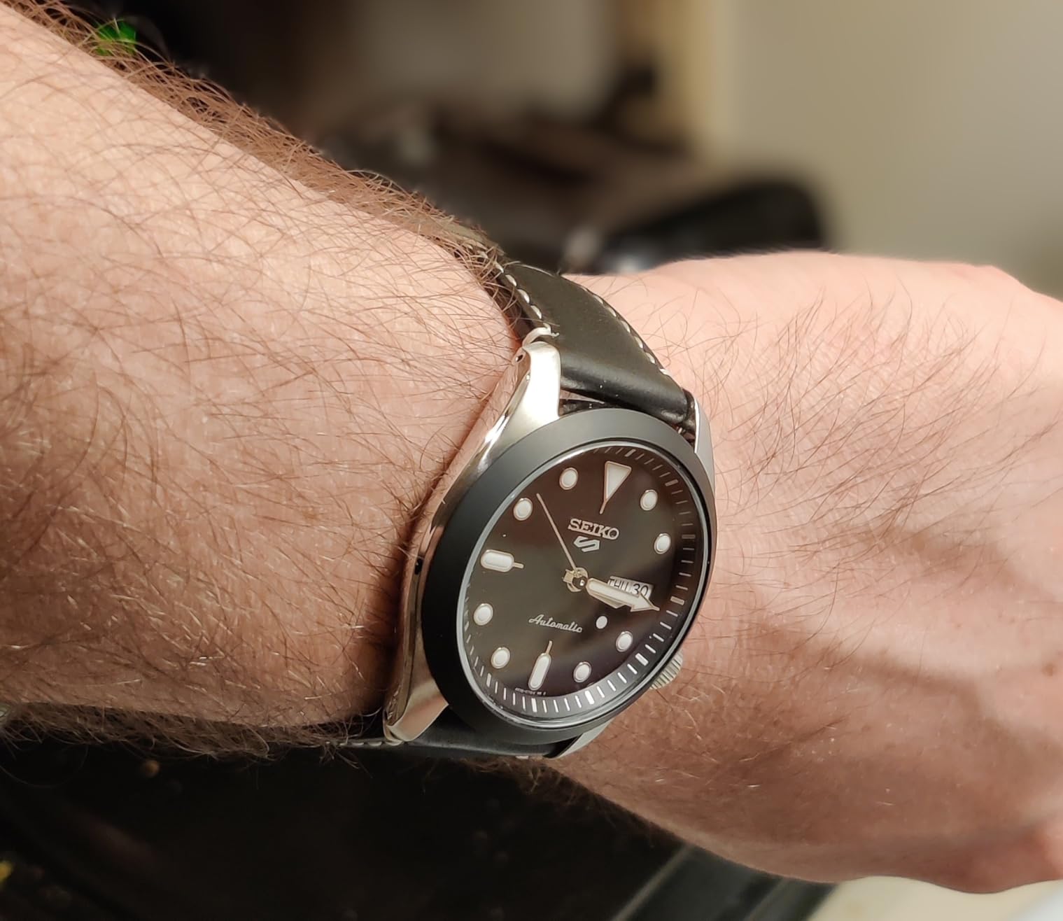 LYECUN Watch Press Tool, Crystal Press, Back Case Closer for Closing the Cover, Only for Round Dials customer photo 1
