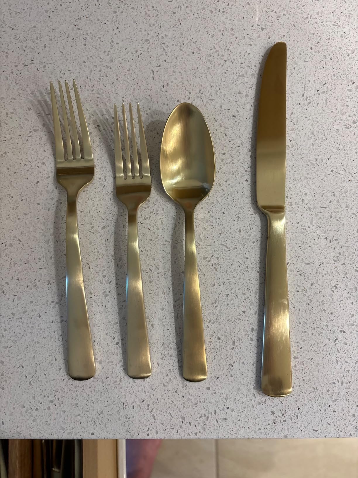 Oneida Silverware Set For 4, Aptitude Champagne Satin 20-Piece Flatware Set, 18/0 Stainless Steel customer photo 1