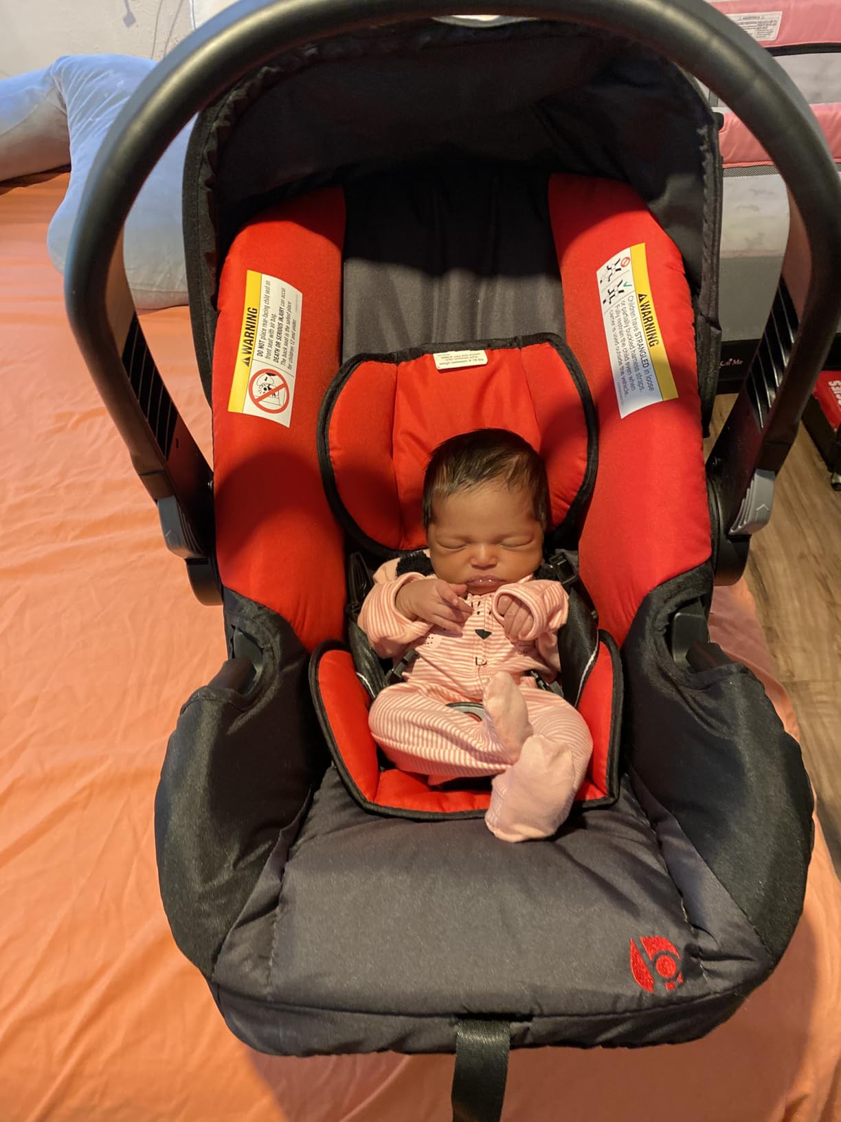 Baby Trend EZ-Lift Plus Infant Car Seat, Ultra Grey - Newborn Comfort Padding customer photo 2