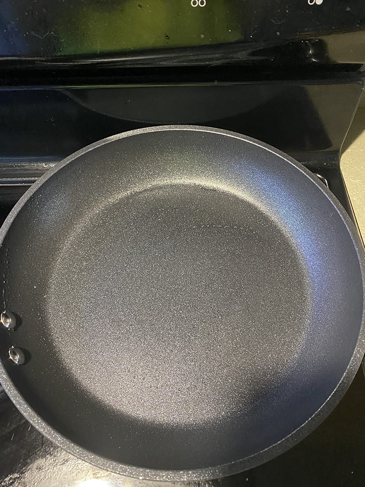 Ninja NeverStick Professional Hard-Anodized 10 Piece Pots & Pans Set, Nonstick Cookware Set, Durable, Oven Safe to 500F, Slate Grey, C39500 customer photo 2