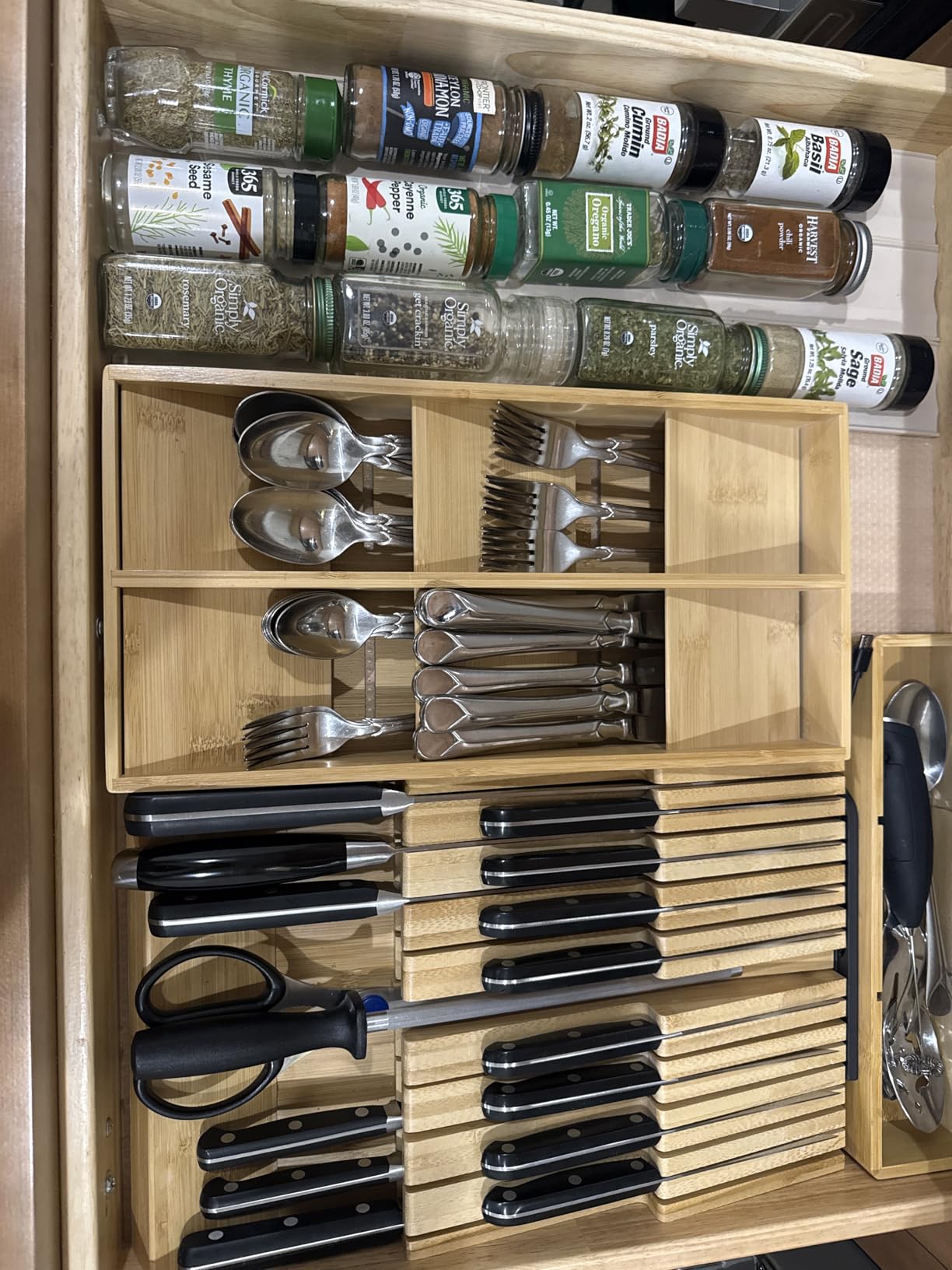 SpaceAid Bamboo Silverware Drawer Organizer with Labels, Kitchen Utensil Tray Holder for Flatware, Cutlery, Spoon and Knives Drawer Storage, Natural, 6 Slots customer photo 1