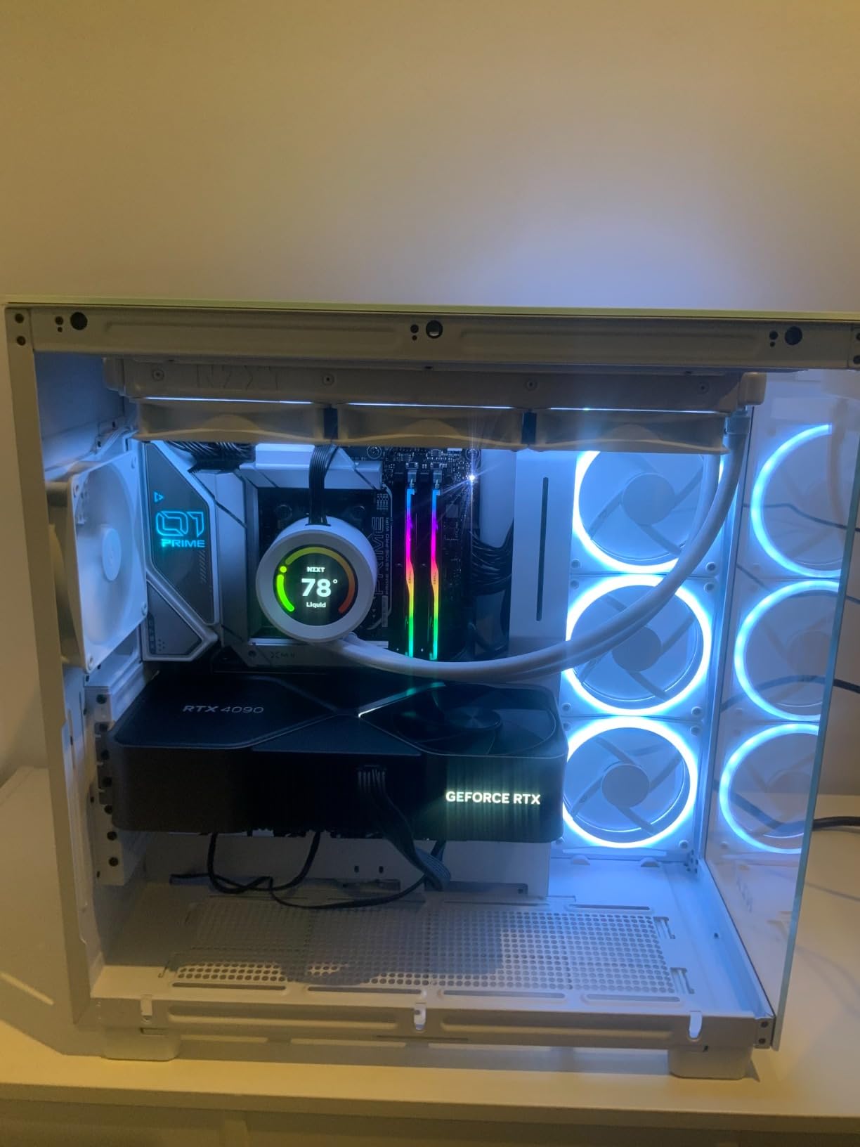 VIPERA NVIDIA GeForce RTX 4090 Founders Edition Graphic Card customer photo 1
