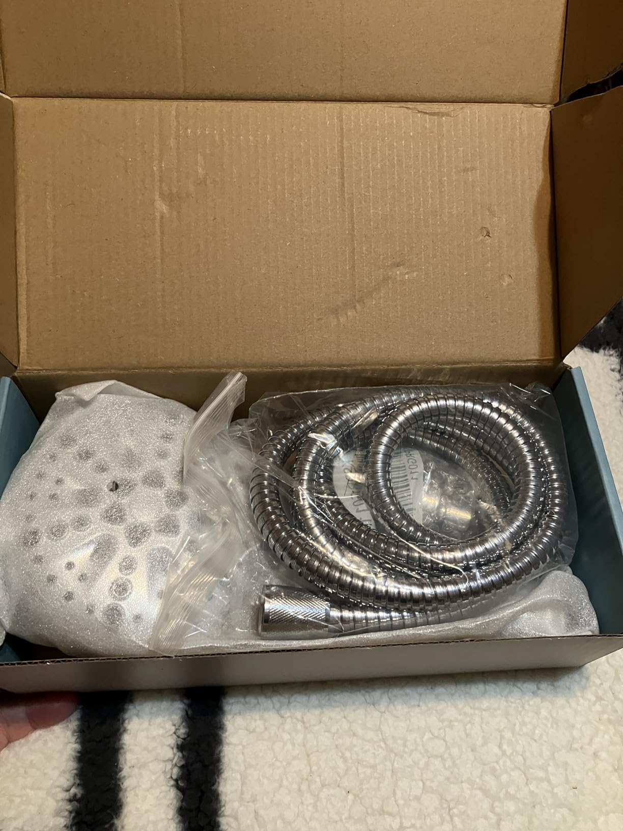 Cobbe High Pressure Shower Head with Built-in Pause Button, 9-Function Detachable Showerhead with Handheld Brass Swivel Bracket & Stainless Steel Hose, Water Saving 1-Click Stop, Chrome customer photo 1