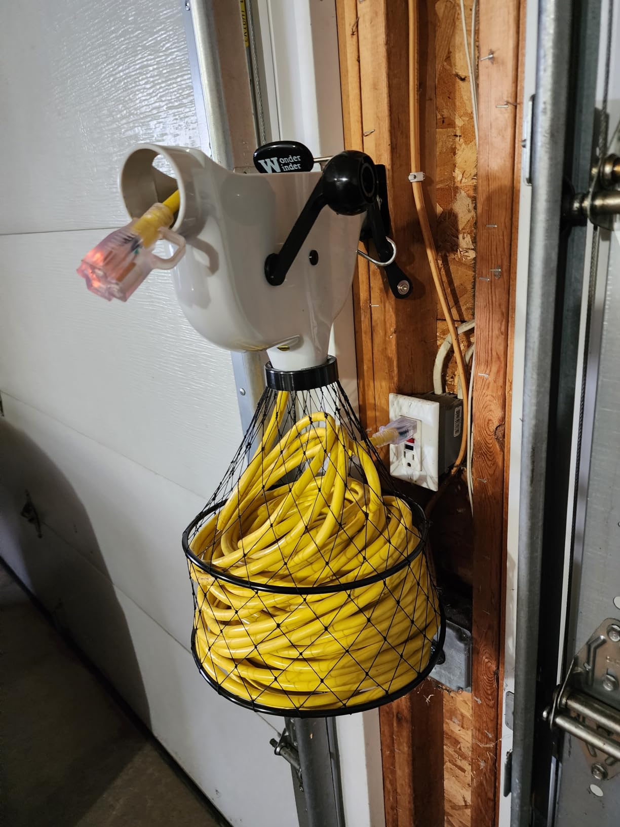 POWGRN 100 ft 12/3 Outdoor Extension Cord Waterproof Heavy Duty with Lighted Indicator End 12 Gauge 3 Prong, Flexible Cold-Resistant Long Power Cord Outside, 15Amp 1875W SJTW Yellow ETL Listed customer photo 2