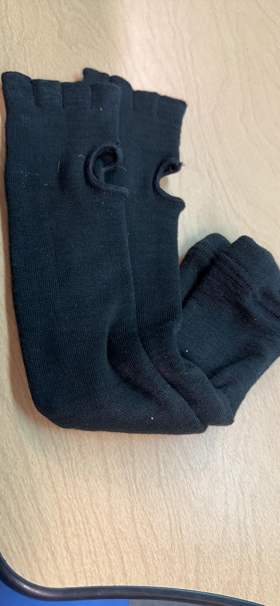 Heavy Duty Kevlar Sleeves, Triple Layer Cut Resistant Sleeves ANSI A5, Arm Protection Sleeves For Scratches Bruises and Animal Bites, Heat Resistant Welding Sleeves, Farmers Defense Gardening Sleeves customer photo 2
