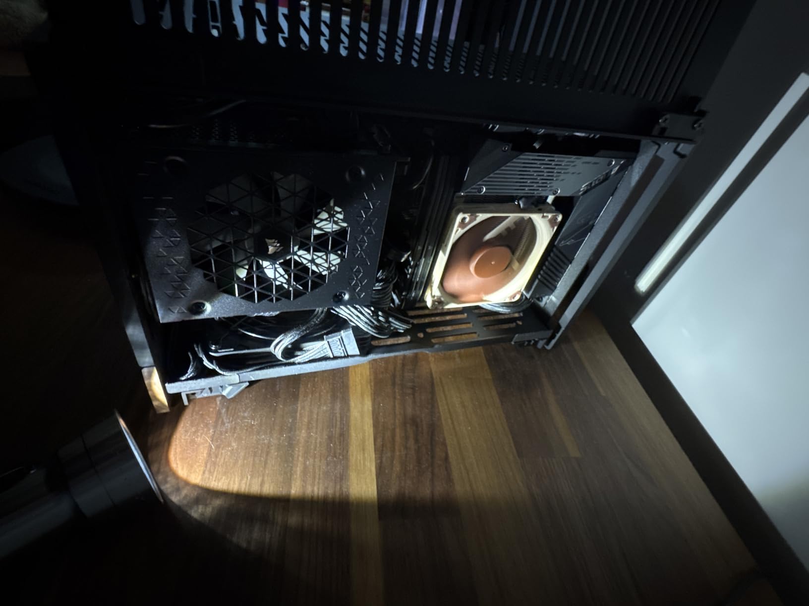 Noctua NH-L9a-AM5, Premium Low-Profile CPU Cooler for AMD AM5 (Brown) customer photo 1