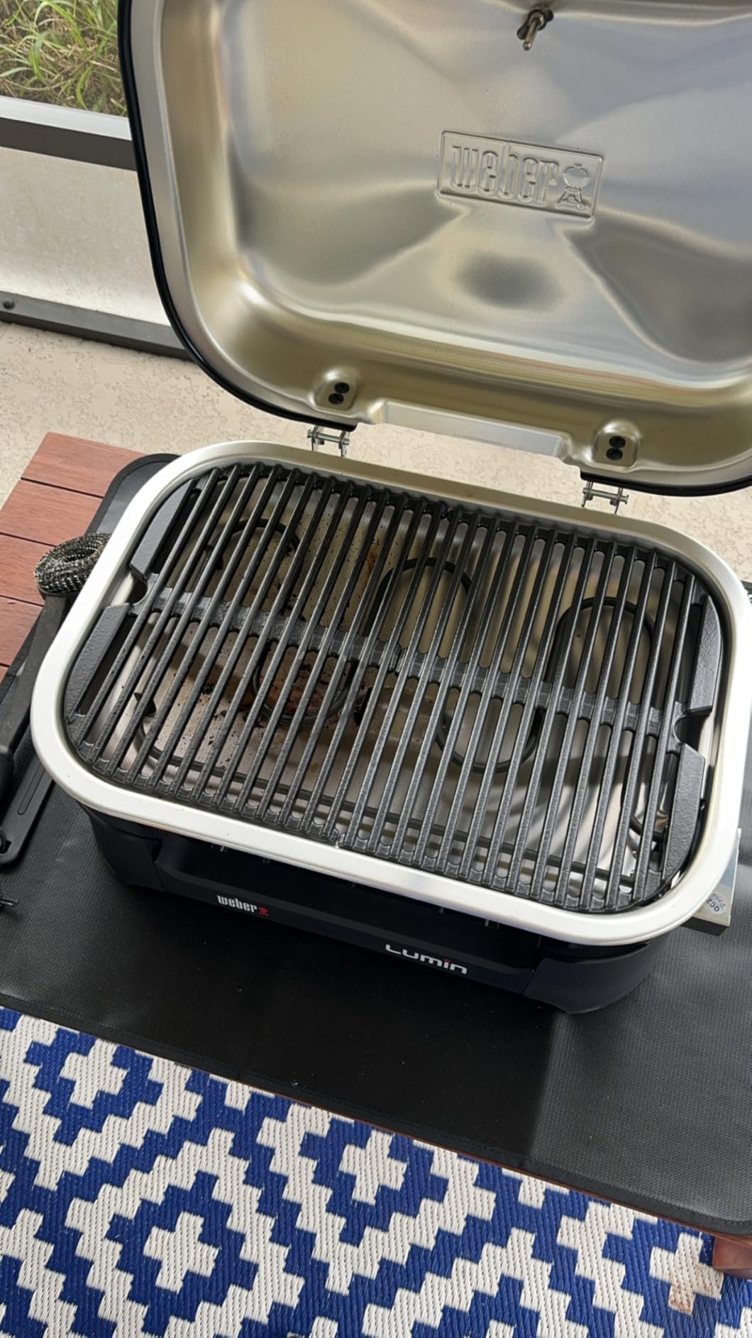 Weber Lumin Compact Outdoor Electric Barbecue Grill, Light Green - Great Small Spaces such as Patios, Balconies, and Decks, Portable and Convenient customer photo 2