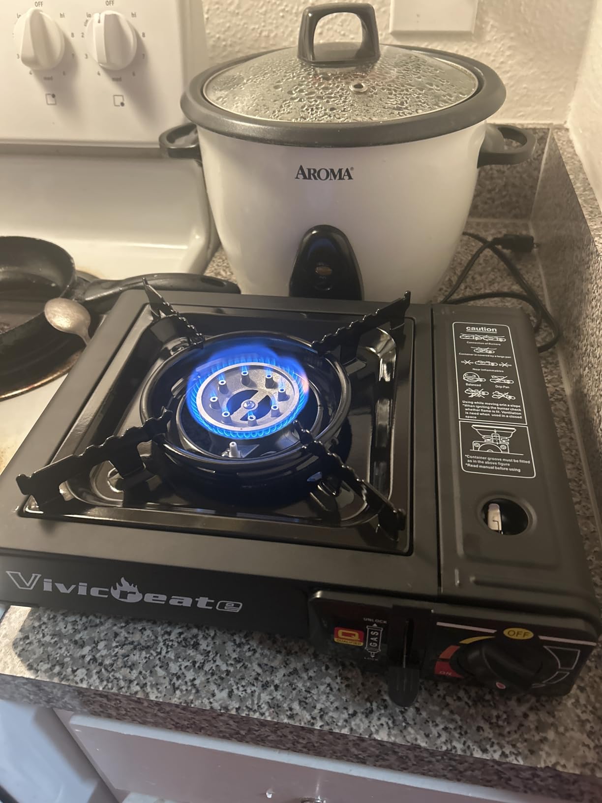 Vivicreate Portable Butane Stove 8500 BTU, Butane Stove with Auto Ignition for Camping, Lightweight Portable Gas Stove Burner with Safety Lock, Butane Burner, Estufa de Gas Portatil(Black) customer photo 2