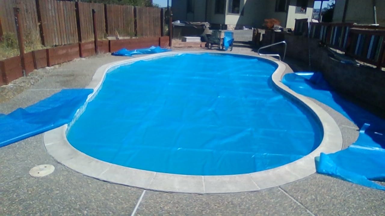 Goplus Pool Cover, 18 x 36 FT Solar Blanket 12 Mil with Carrying Bag for In-Ground and Above-Ground Swimming Pools, Rectangle Hot Tub SPA Thermal Blanket, Blue Bubble customer photo 1