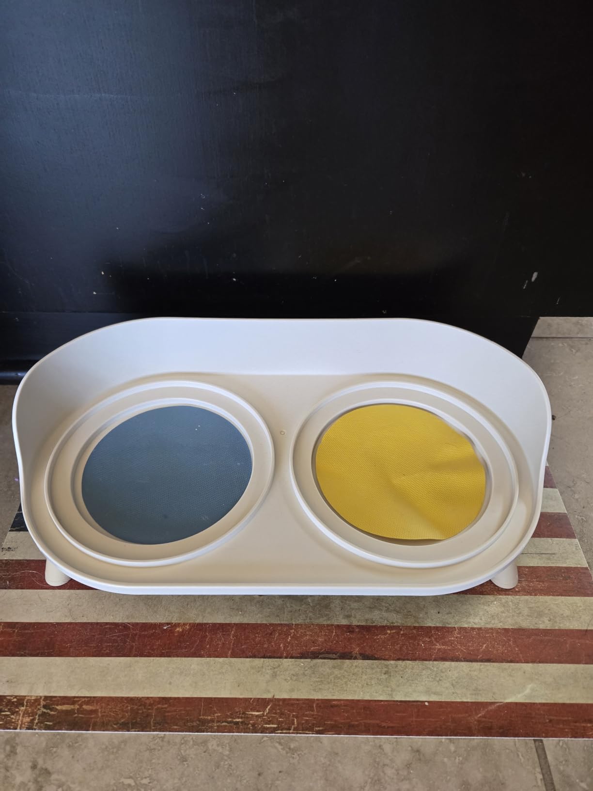 Elevated Ceramic Dog Bowl Set - Double Dog Feeding Bowls with Stand Splash Proof - Raised Dishes for Food and Water - Ideal for Small to Medium Dogs - 2 x 850 ml - 28.74 oz customer photo 1