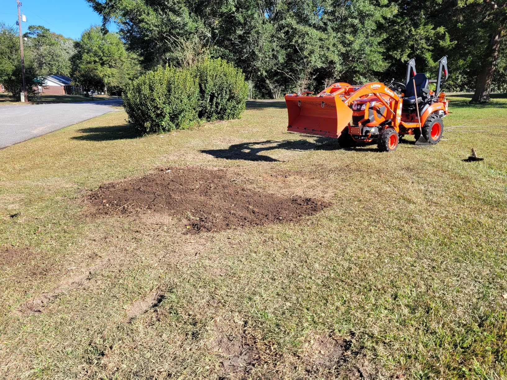 Titan Attachments Economy Series Stump Bucket Attachment, Universal Skid Steer Quick Tach, Serrated Leading Edge, Tree Scoop Digger for Removing Smaller Tree Stumps and Light Duty Ripping Roots customer photo 1