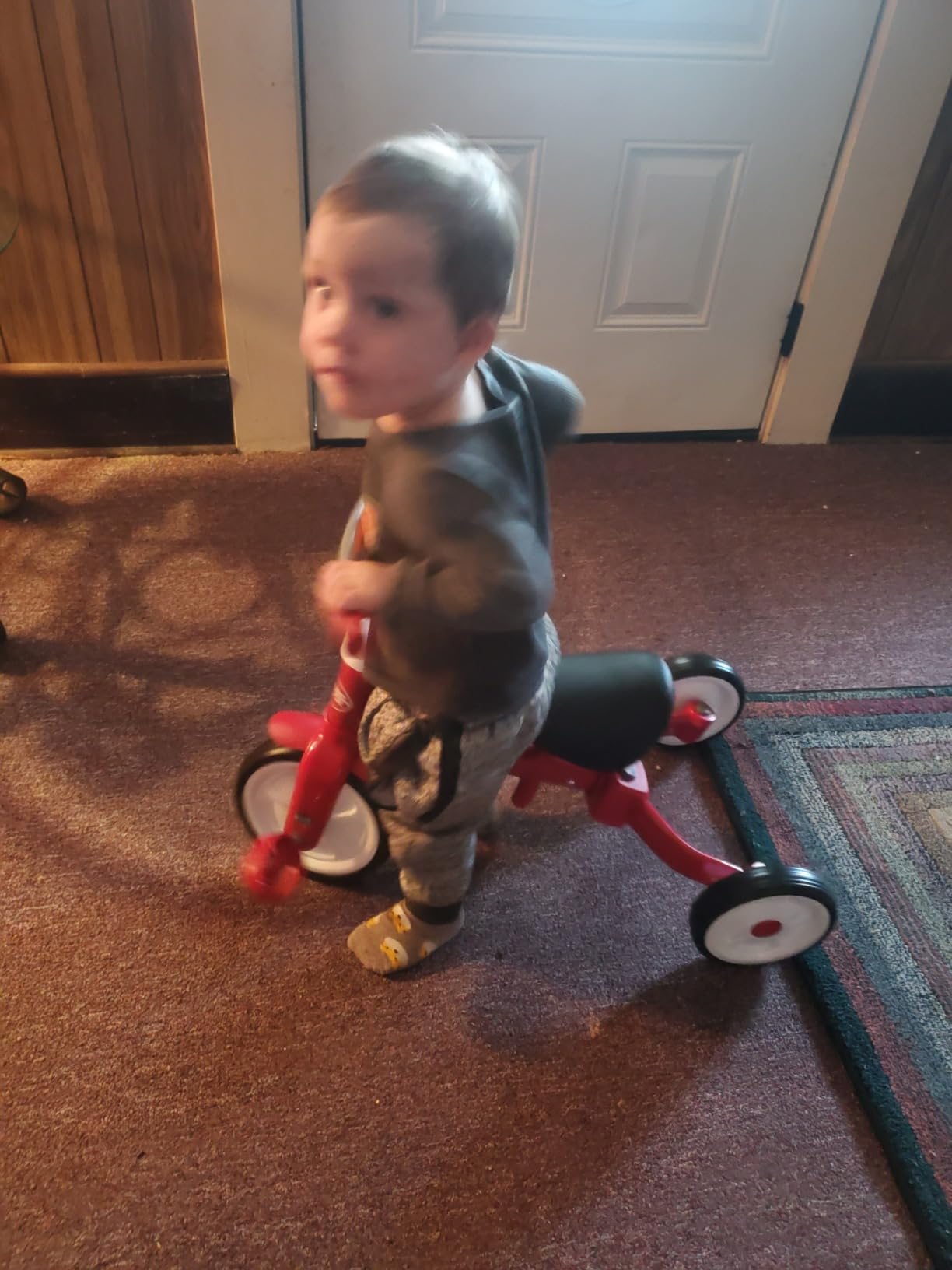 Radio Flyer Triple Play Trike, For Ages 1-3, 3-in-1 Ride-On, Tricycle or Balance Bike, Tool-Free Transformation, Adjustable Padded Seat, Pedal Storage, Ringing Bell, Steel Frame, Tricycle for Toddlers customer photo 1