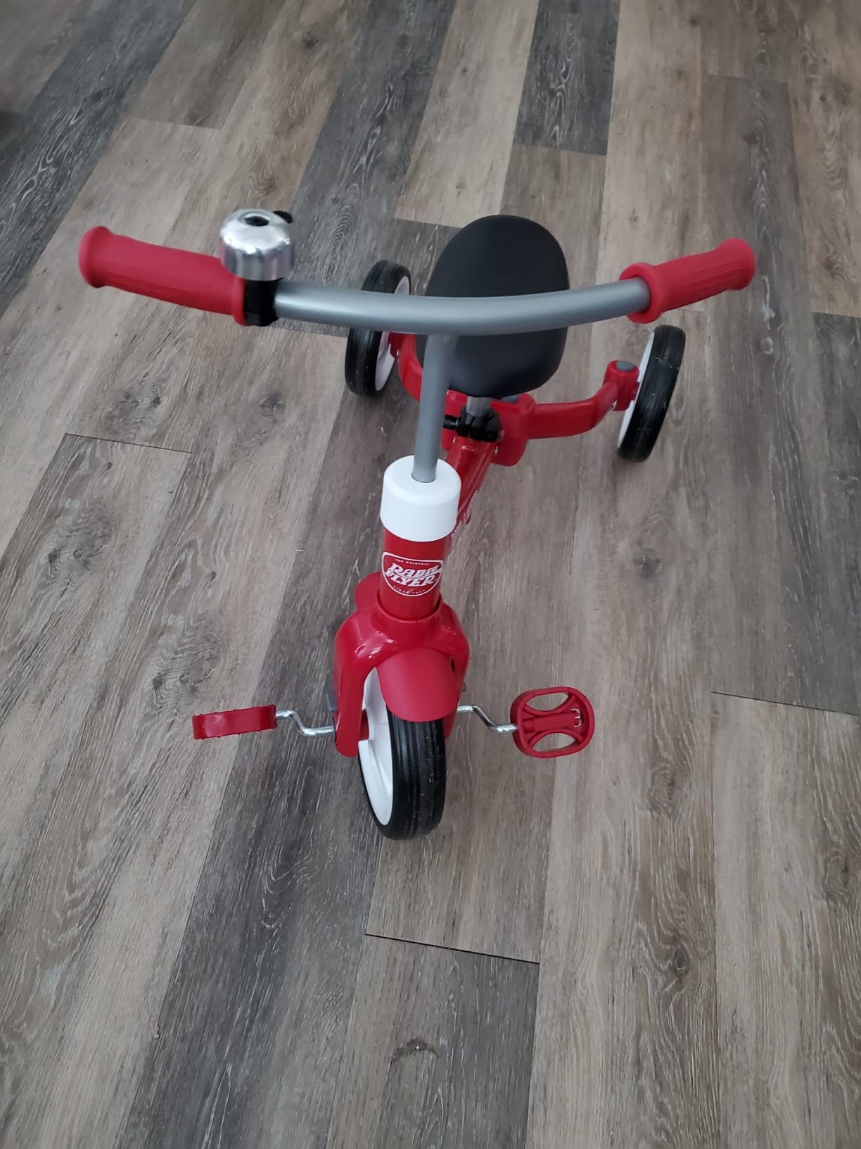 Radio Flyer Triple Play Trike, For Ages 1-3, 3-in-1 Ride-On, Tricycle or Balance Bike, Tool-Free Transformation, Adjustable Padded Seat, Pedal Storage, Ringing Bell, Steel Frame, Tricycle for Toddlers customer photo 2