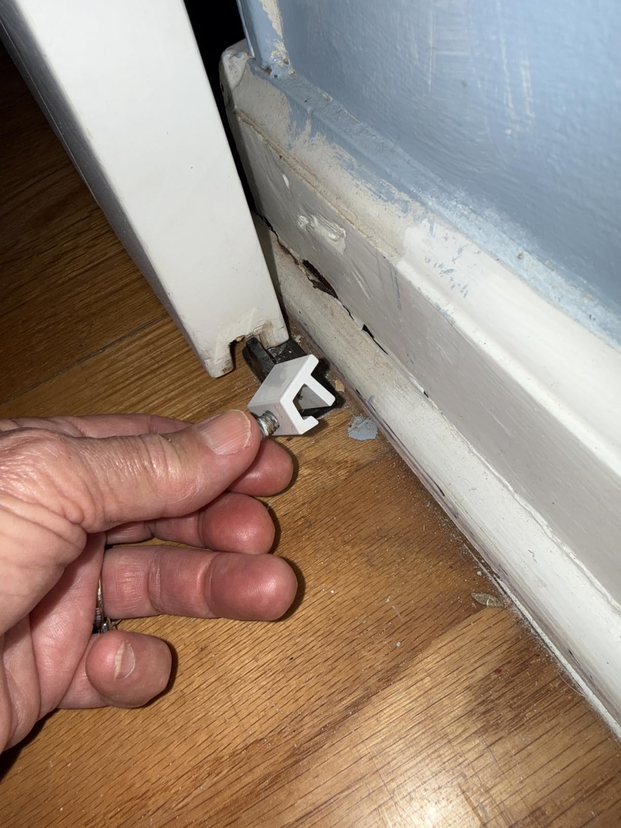 Window Locks, 10 Pack for Vertical and Horizontal Windows, Adjustable Aluminum Stoppers, Window Security, No-Drill Install, Requires 28-36mm Clearance customer photo 2