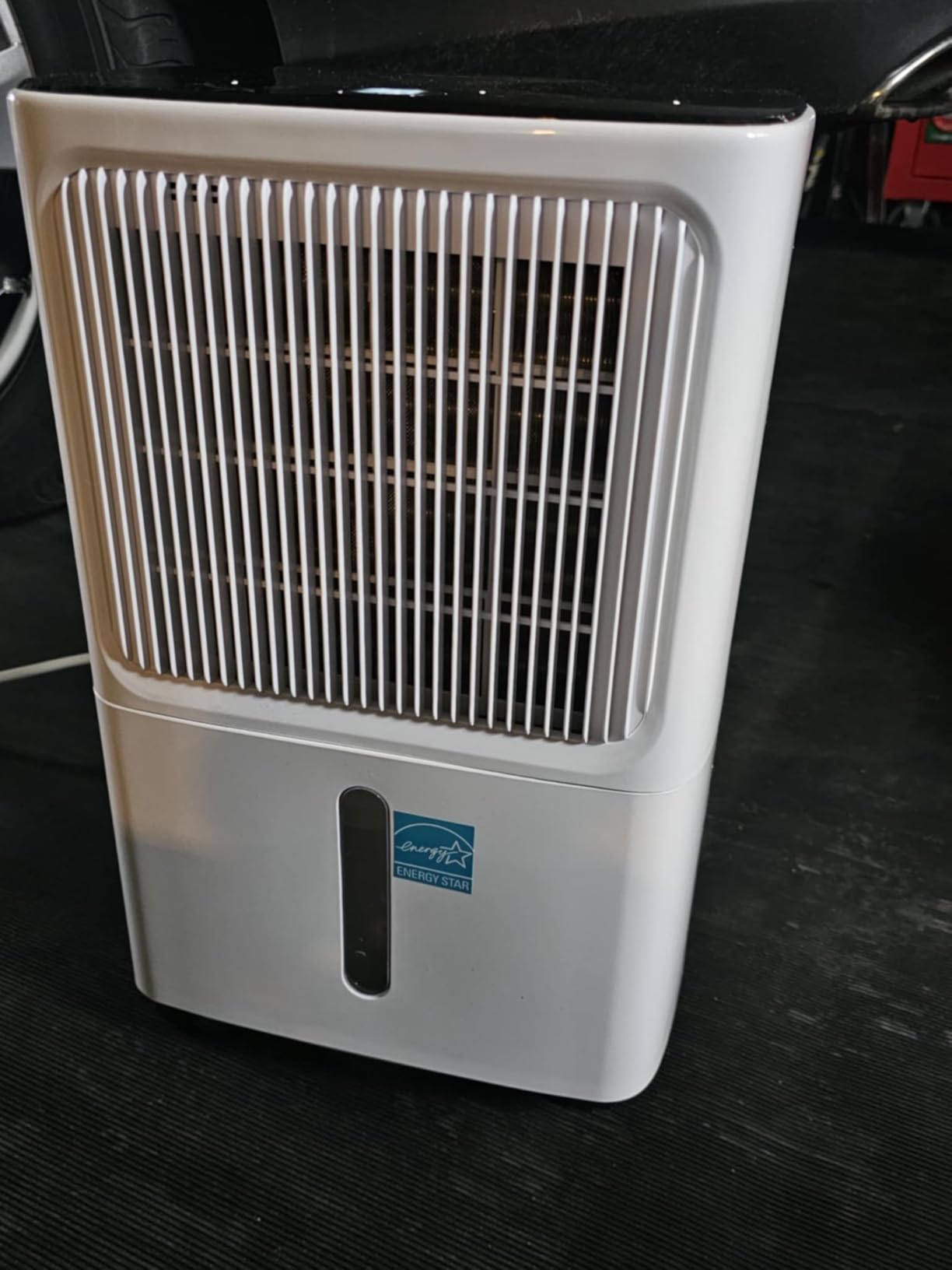 2500 Sq.Ft Dehumidifier for Basement with Drain Hose Max 34 Pints, VEAGASO Dehumidifiers for Home with Three Modes customer photo 1