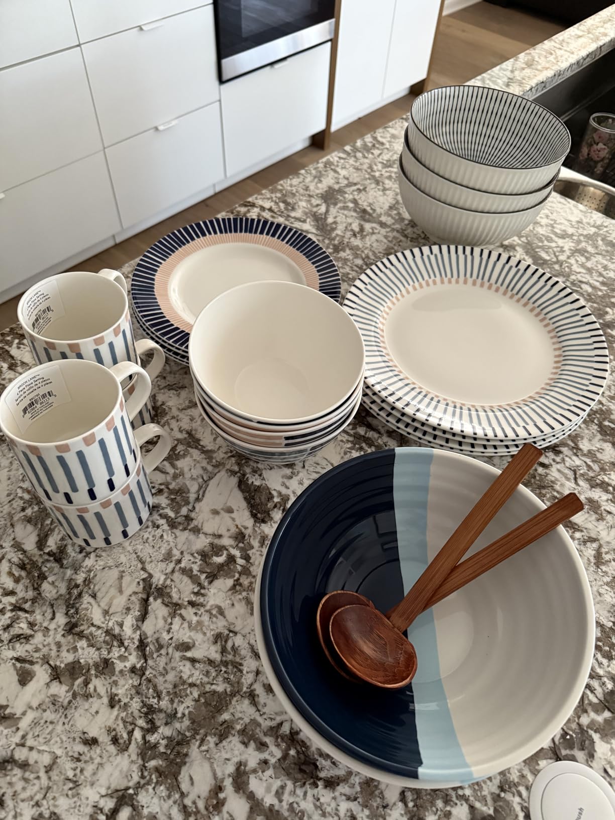 Houlu 60 oz Pho Bowls, Large Soup Bowl, Japanese Ramen Bowl Set, 8 inches Big Porcelain Bowls Set of 3, Floral Pattern customer photo 1