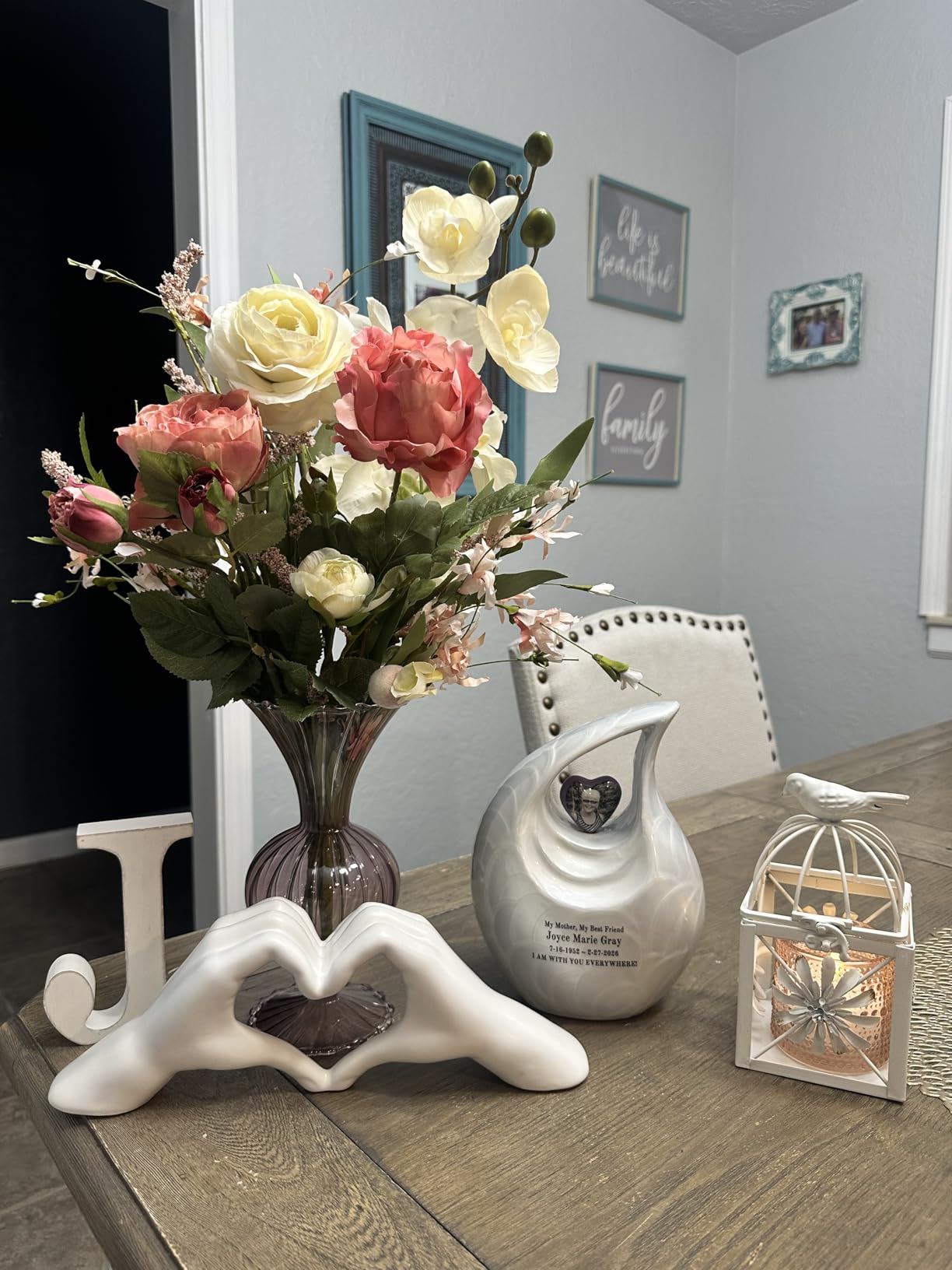 Teardrop Heart Urn for Human Ash | Cremation Urns Ashes | Urn for Human Ashes | Decorative Cremation Urn | Large | 2.5 Litre Capacity | White - Golden customer photo 1