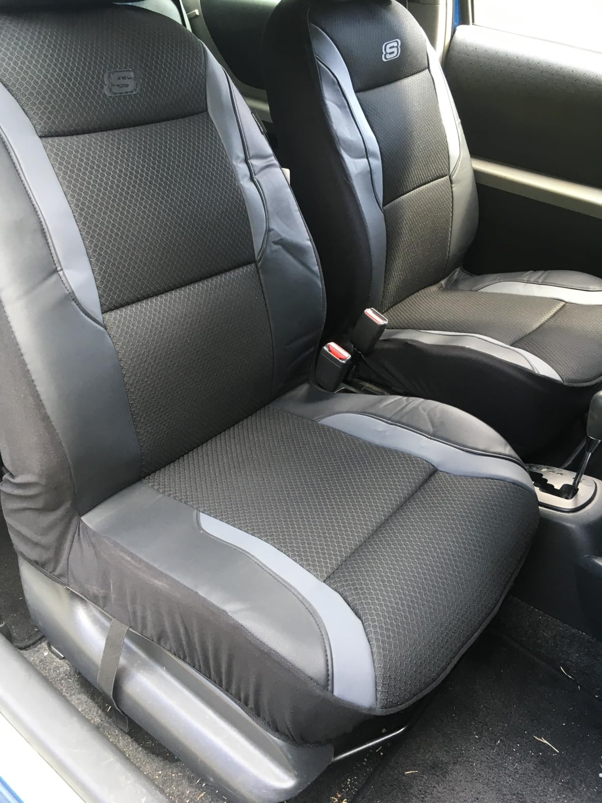 Skechers Men's Memory Foam Seat Covers, Air Cool Mesh Thick Car Seat Covers, Front Seats Airbag Compatible, Universal Automotive Comfort for Most Cars, Vans, Trucks, SUV, Black customer photo 2