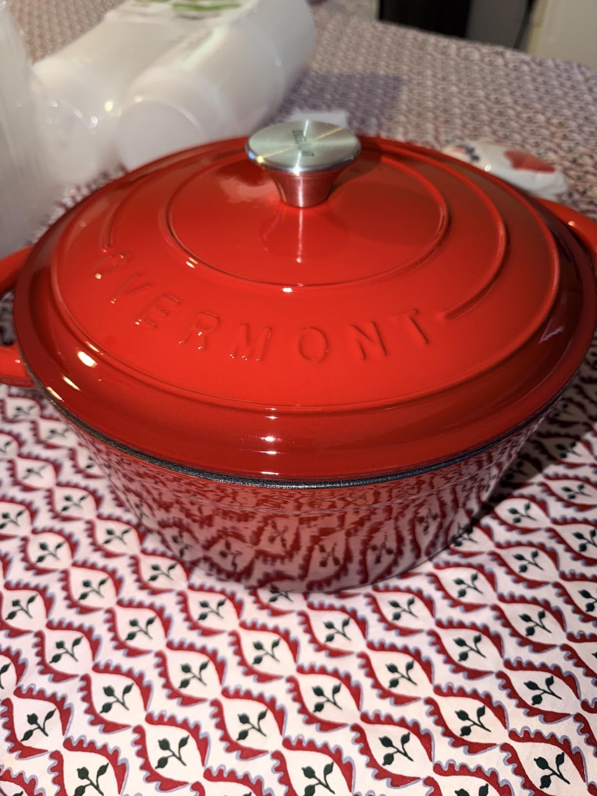 Overmont 5.5QT Enameled Cast Iron Dutch Oven with Lid Cookbook Heavy-Duty Casserole with Dual handles for Braising, Stews, Roasting, Sourdough Baking customer photo 2