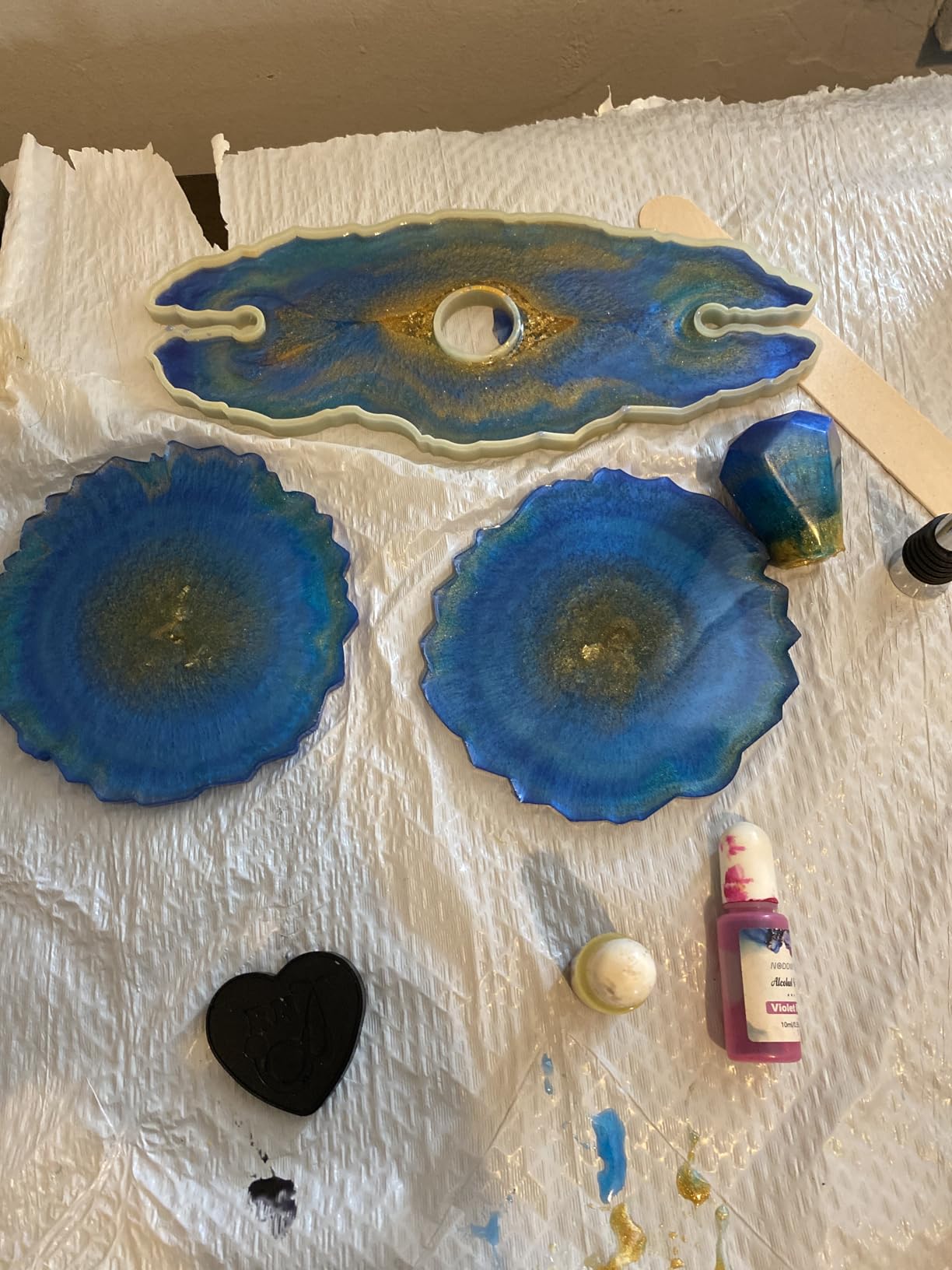LET'S RESIN 1/2 Gallon Casting Epoxy Resin, Bubble Free & Crystal Clear Epoxy Kit, 2 Part Resin and Hardener for Jewelry Making, Crafts, Art customer photo 1