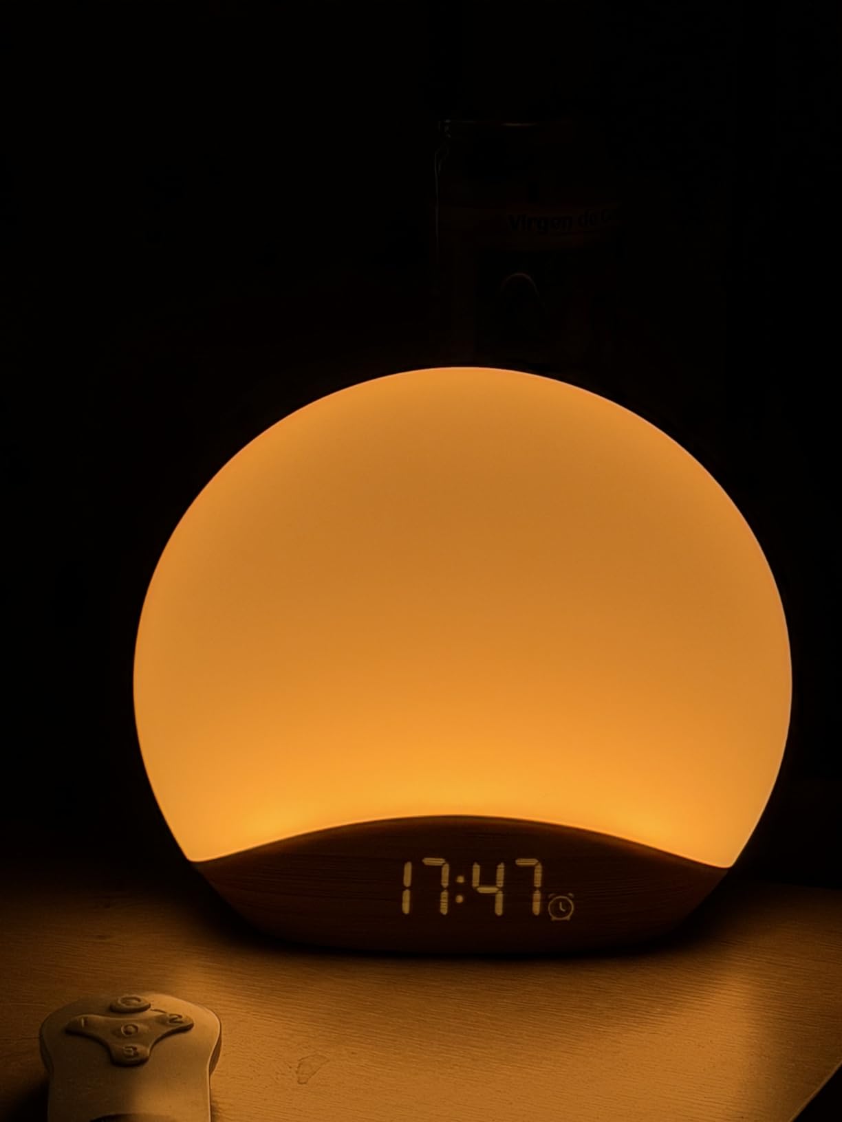 REACHER Wood Grain Sunrise Alarm Clock and Sound Machine Nightlight, Digital Dimmable Clock for Bedroom, 26 Sleep Sounds, White Noise Machine for Baby, Adults, Wake Up Light Alarm Clock for Kids customer photo 1