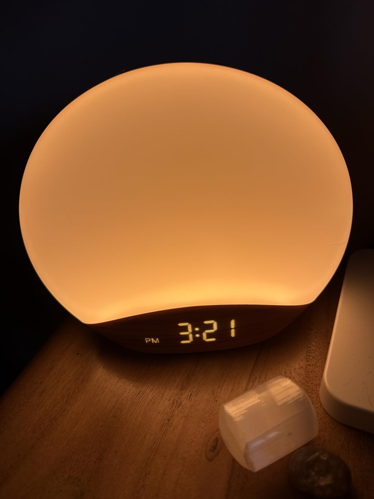 REACHER Wood Grain Sunrise Alarm Clock and Sound Machine Nightlight, Digital Dimmable Clock for Bedroom, 26 Sleep Sounds, White Noise Machine for Baby, Adults, Wake Up Light Alarm Clock for Kids customer photo 2