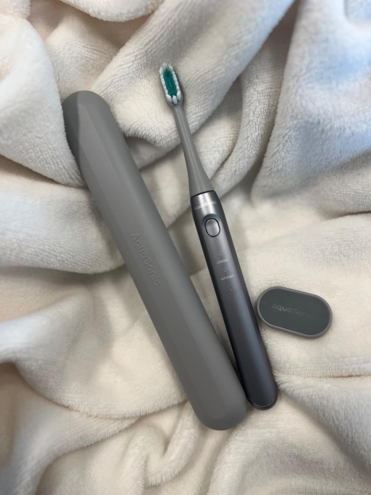 Aquasonic Icon ADA-Accepted Rechargeable Toothbrush | Magnetic Holder & Slim Travel Case | 2 Brushing Modes & Smart Timers | Gentle Micro-Vibrations (Lilac) customer photo 2