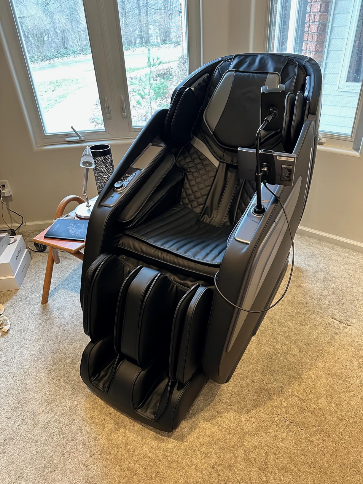 HealthRelife 4D Massage Chair Full Body Zero Gravity Recliner - 55 inch SL-Track, 15 Auto Modes, 11 Massage Technique, 40 Airbags Massage, with Yoga Stretch, APP Control, Shiatsu Foot Massage(Black) customer photo 2