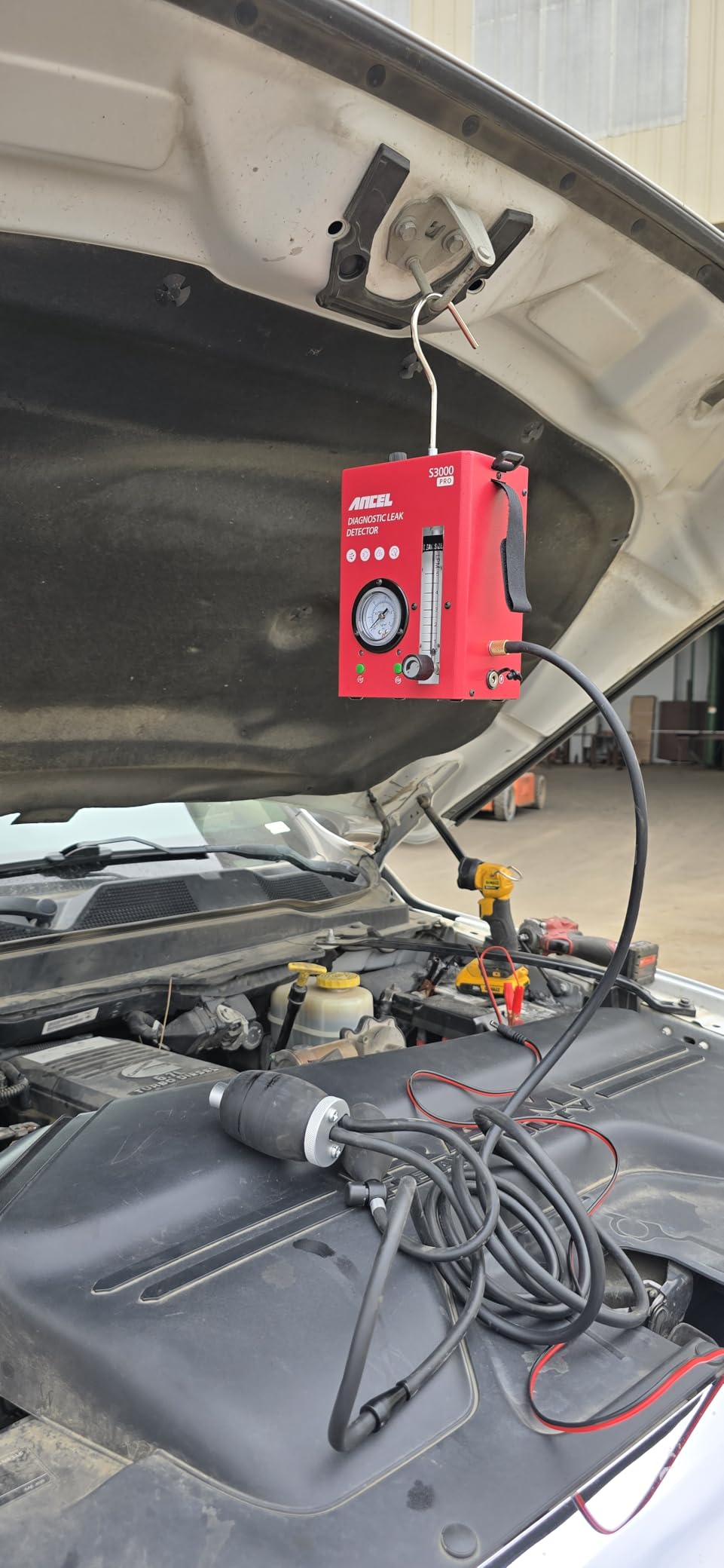 ANCEL S3000 PRO Automotive Smoke Machine with Built-in Air Pump and Pressure Gauge. Professional Vehicle Leak Diagnostic Detector Tools Kit for Leaks Test in Vacuum,Fuel,EVAP and Other Cars System customer photo 2