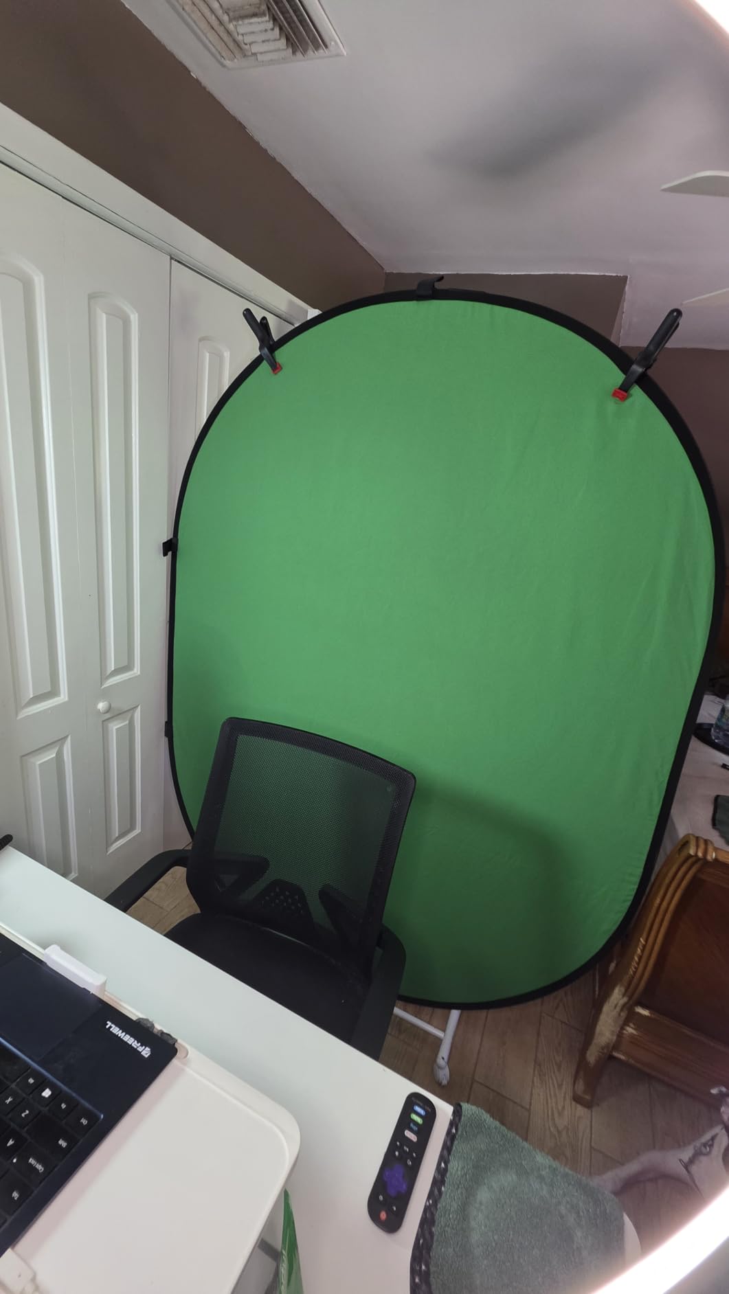 Blue Green Screen Backdrop Double Sided Collapsible Greenscreen Backdrop with Carrying Bag,Portable Pop Up Green Screen Background for Streaming Webcam 39.4 * 59.1