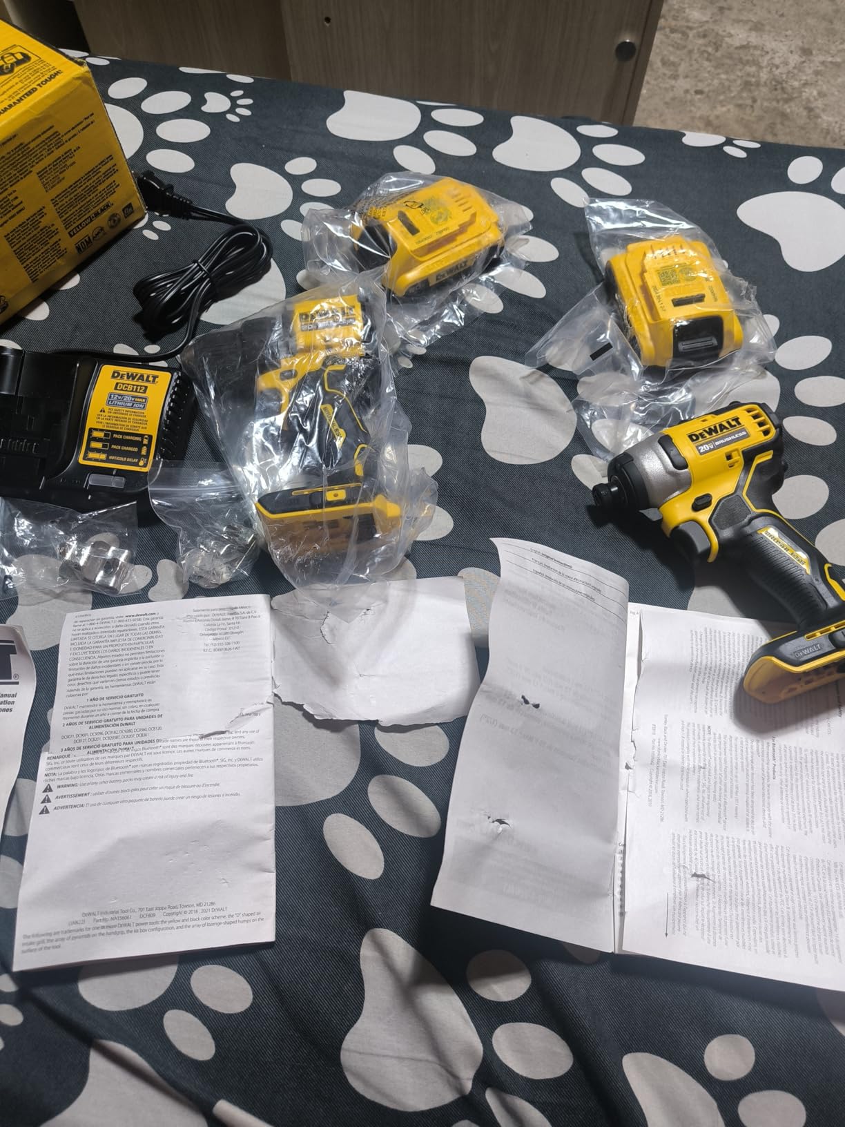 DEWALT 20V MAX Cordless Drill and Impact Driver, Power Drill Brushless 2-Tool Power Tool Combo Kit, Includes 2 Batteries, Charger and Bag (DCK277D2) customer photo 2