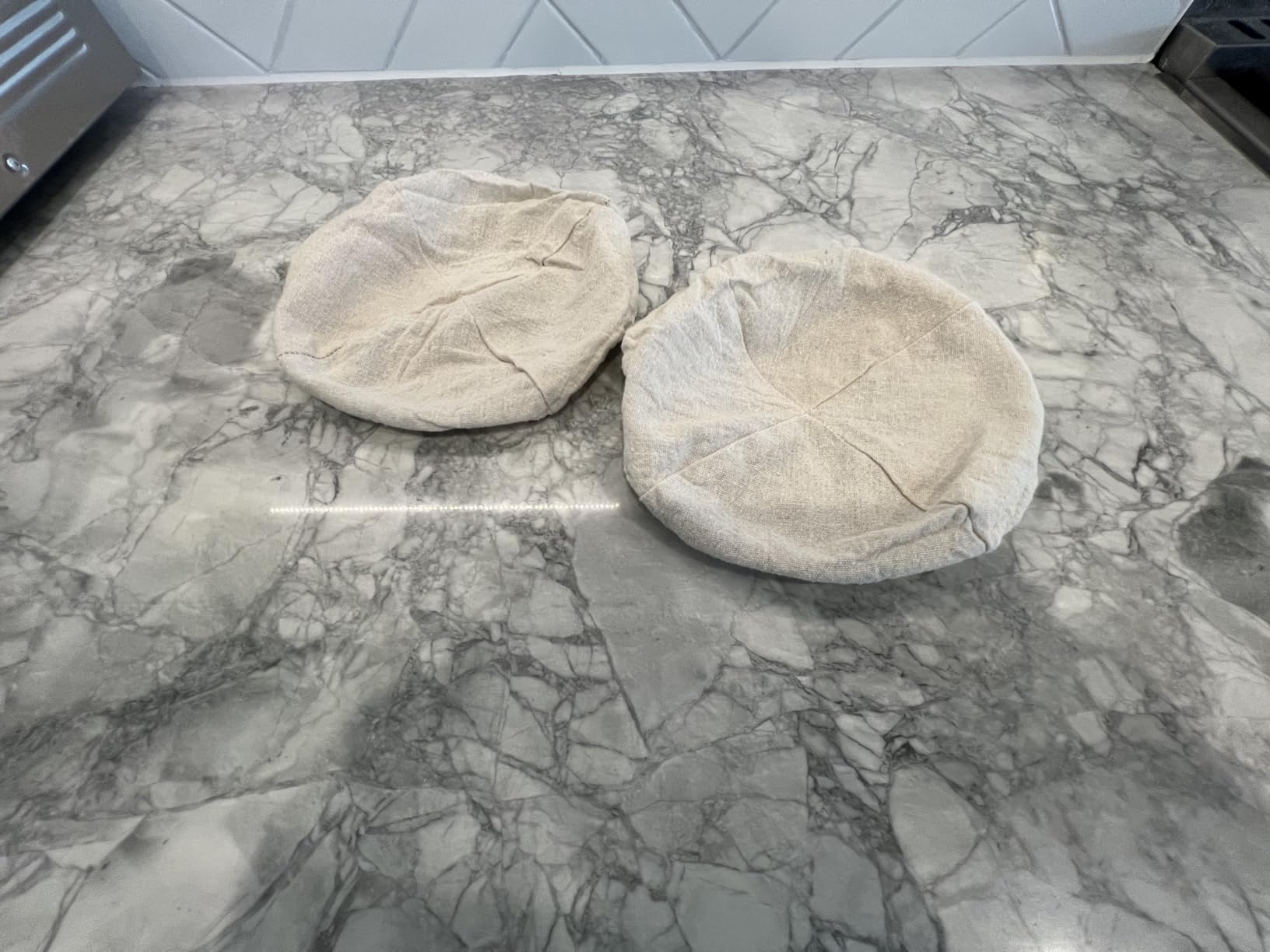 WALFOS 6 Packs Bread Basket Liner Cloth, 9 inch round bread proofing basket cloth liner, Baking Dough Basket Cover Natural Rattan Banneton Proofing Cloth customer photo 1