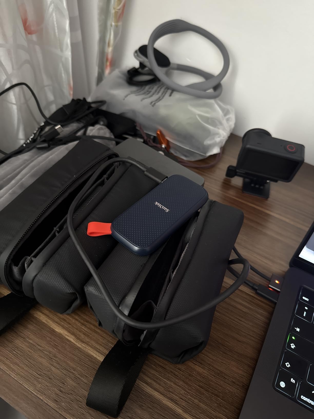 SANDISK 1TB Portable SSD - Up to 800MB/s, USB-C, USB 3.2 Gen 2, Updated Firmware - SDSSDE30-1T00-G26 customer photo 1