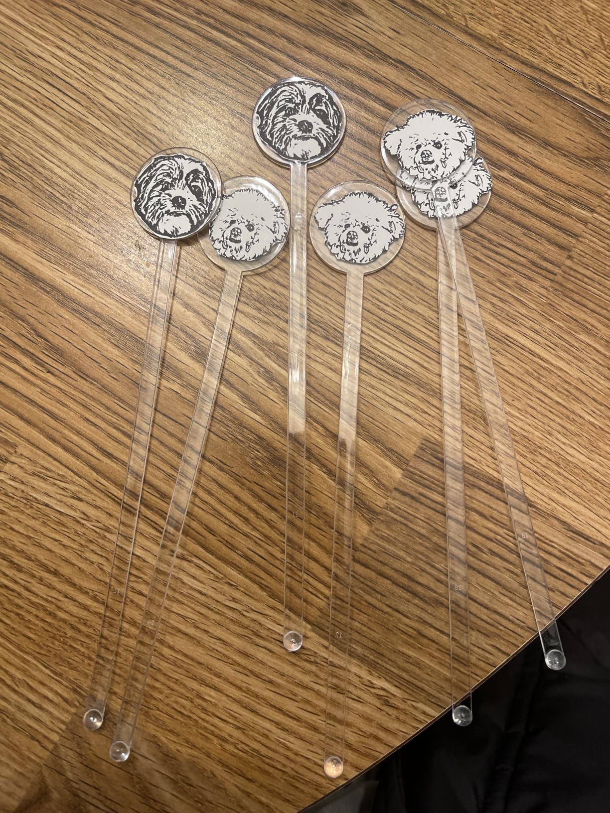 200 Pcs Cocktail Swizzle Sticks, 7.3inch Clear Coffee Stirrers Disposible Plastic Swizzle Sticks for Drink Black Disc Top Drinks Mixing Rod for Coffee Whiskey Beverage customer photo 1