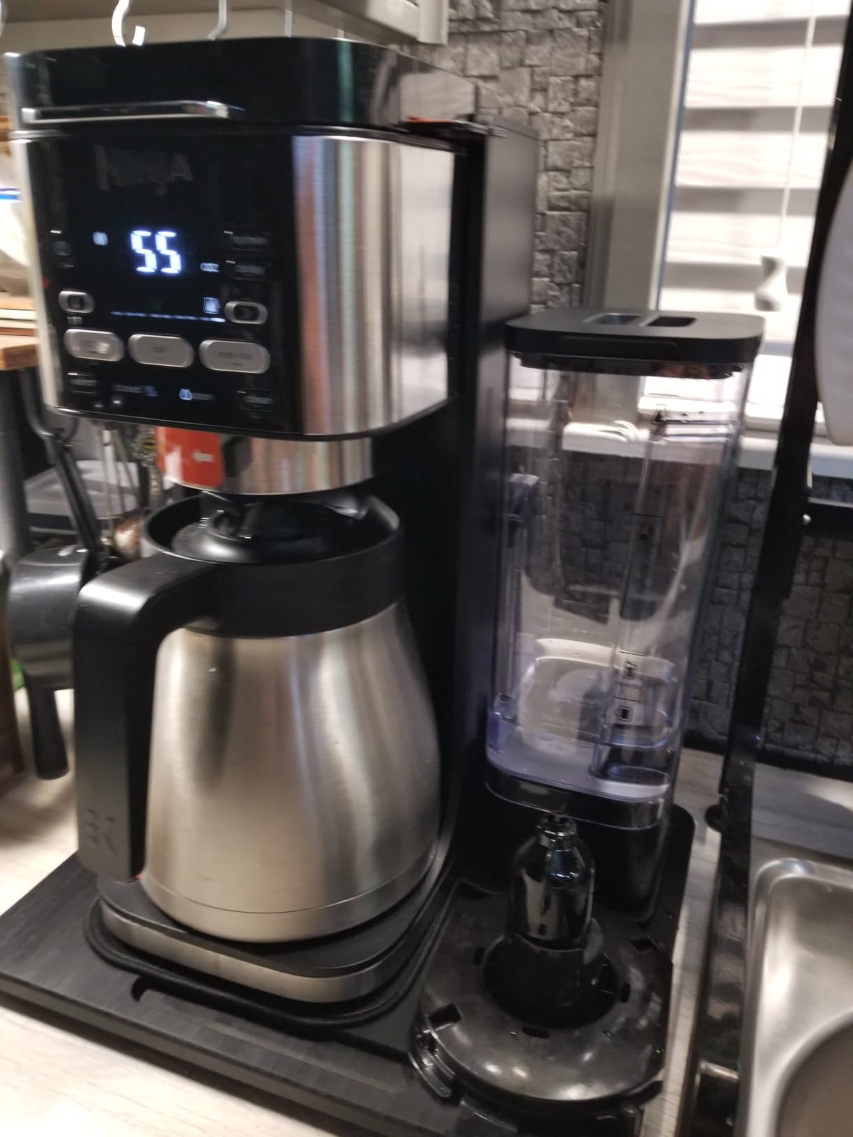 Ninja Drip Coffee Maker | DualBrew Pro Hot & Iced Coffee Machine | Use with K-Cup Coffee Pods | 3 Brew Styles (Classic, Rich, & Iced) | 60oz Removable Reservoir & Dishwasher Safe | Black | CFP101 customer photo 2