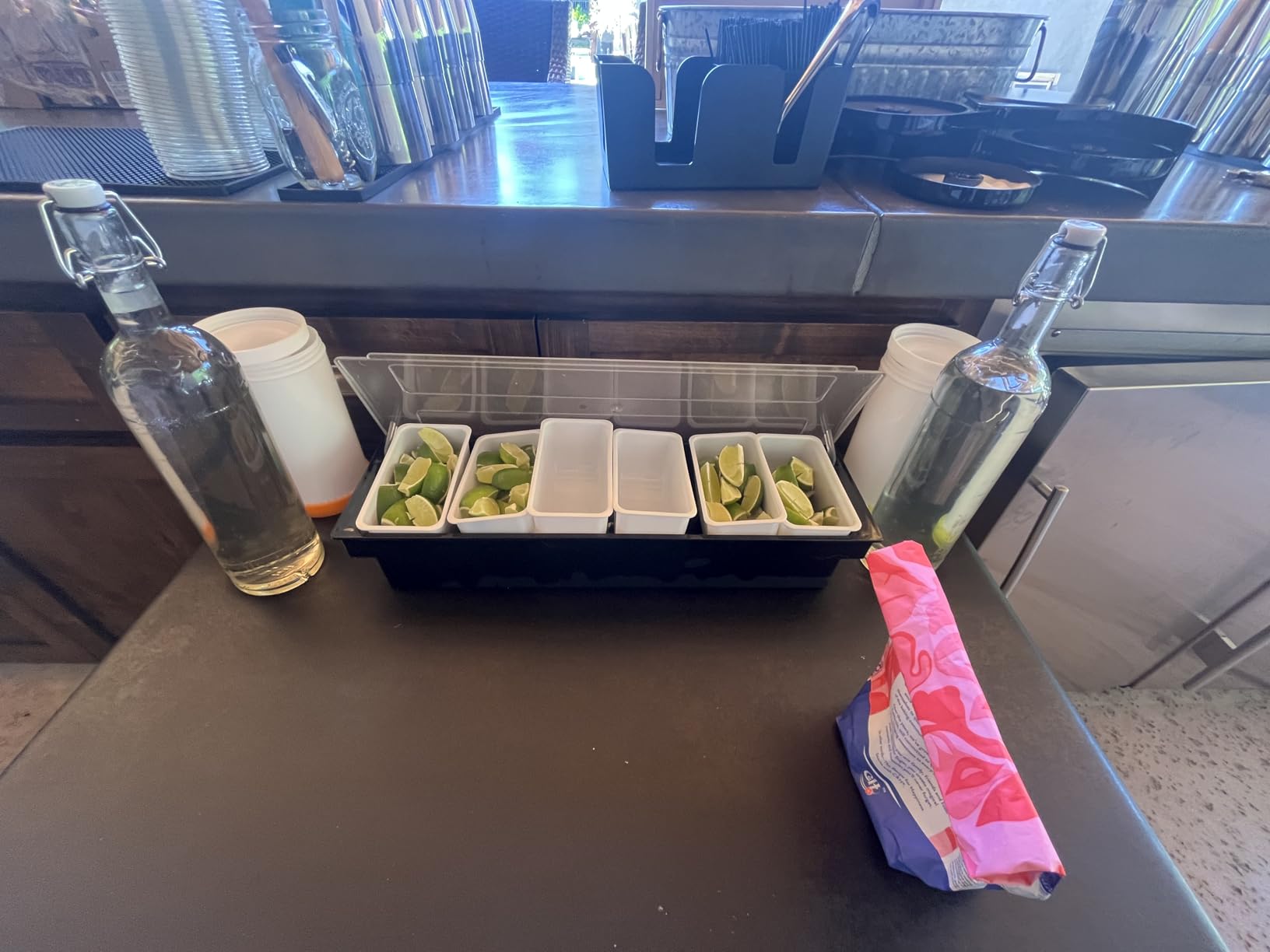 Mifoci Bartending Supplies 6 Compartments Garnish Tray with Lid Bar Caddy 3 Tier Glass Rimmer Stainless Steel Bottle Pourers customer photo 1
