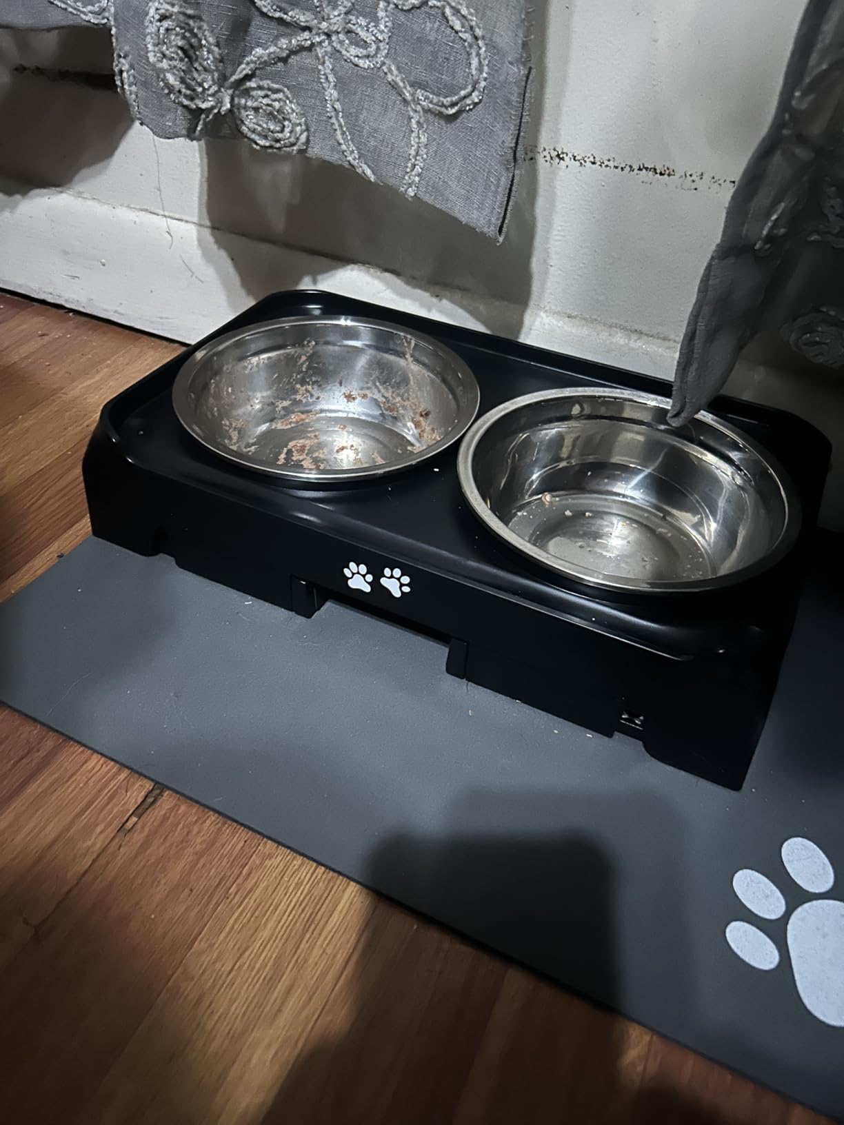 Elevated Bowls, 4 Height Adjustable Raised Stand With 2 Thick 50oz Stainless Steel Food Bowls, Non-Slip Feeder for Large Medium Dogs, Adjusts to 3.7