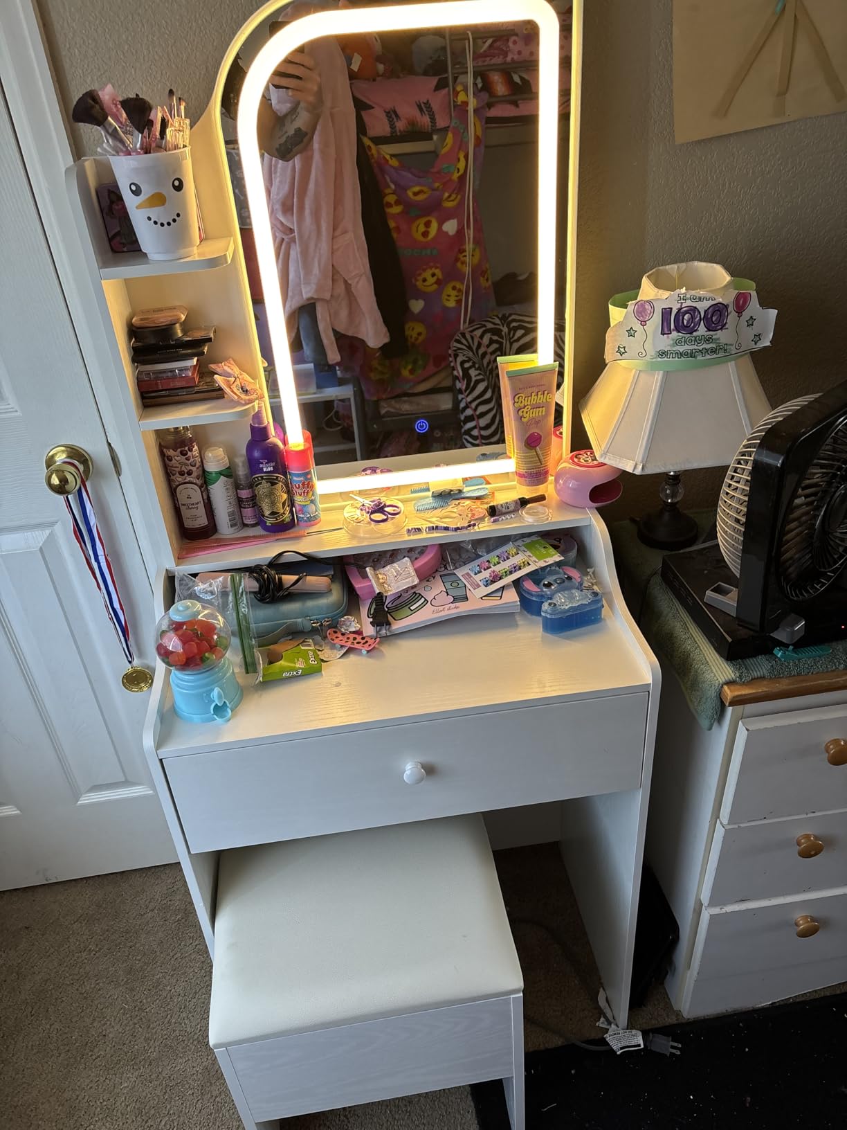 LIKIMIO Small Makeup Vanity Desk with Mirror and Lights, Vanity Table Set with Storage Drawer, Chair and Three Shelves, Bedroom, White customer photo 1