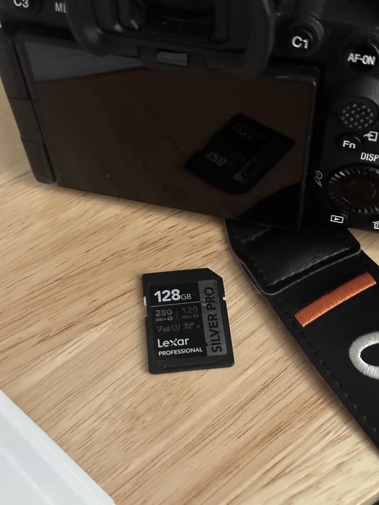128GB (2-PK) Professional Silver PRO SD Card, UHS-II, C10, U3, V60, Full HD, 4K, up to 280MB/s Read customer photo 2