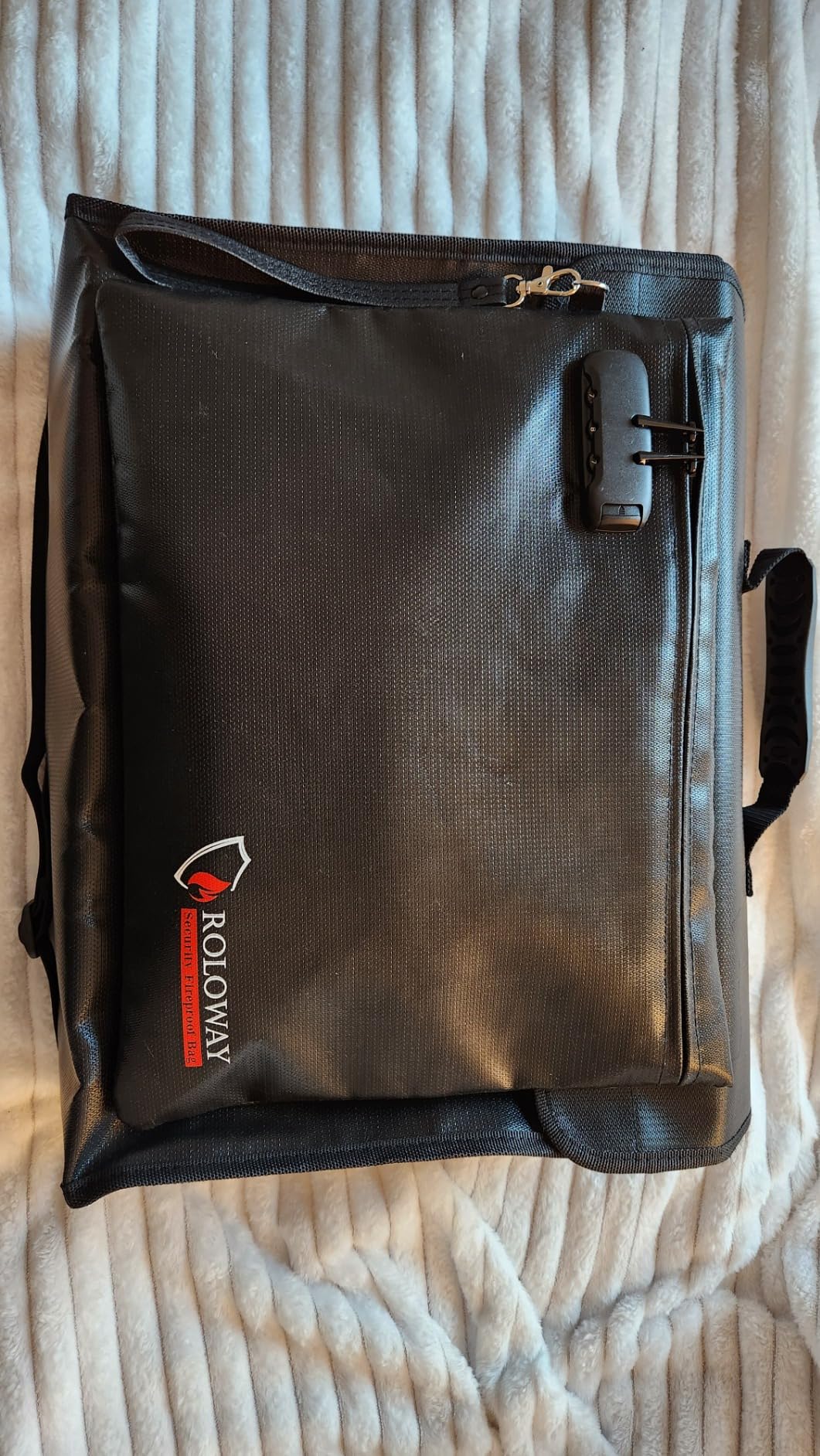 ROLOWAY Large Fireproof Bag 5200℉ Heat Insulated (17 x 12 x 5.8 inches), Fireproof Document Bag for Cash Safe and Document Safe customer photo 2